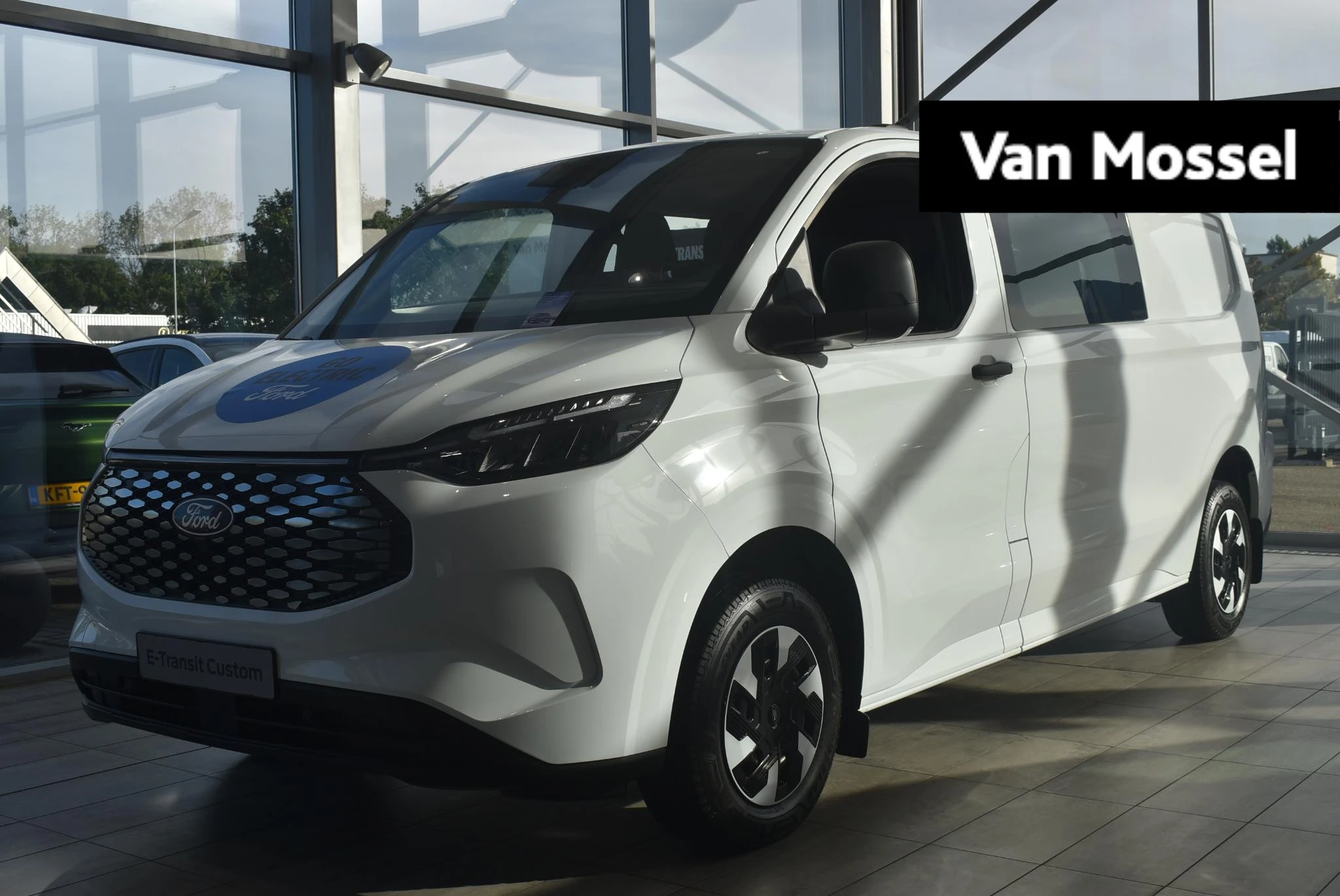 Ford-E-Transit-image-0