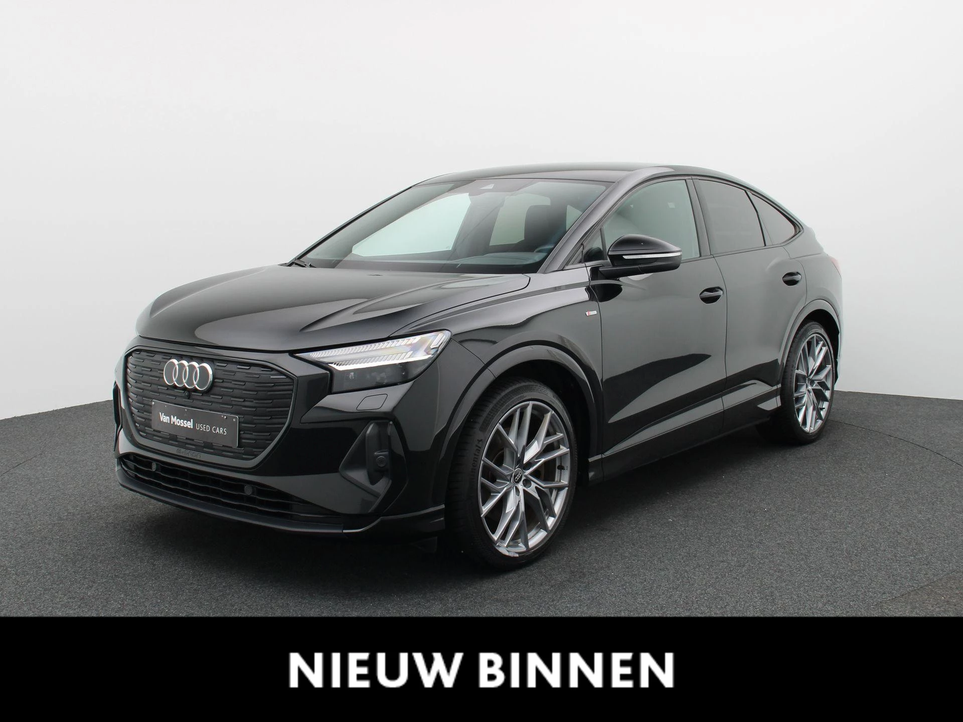 Audi-Q4 Sportback e-tron-image-0