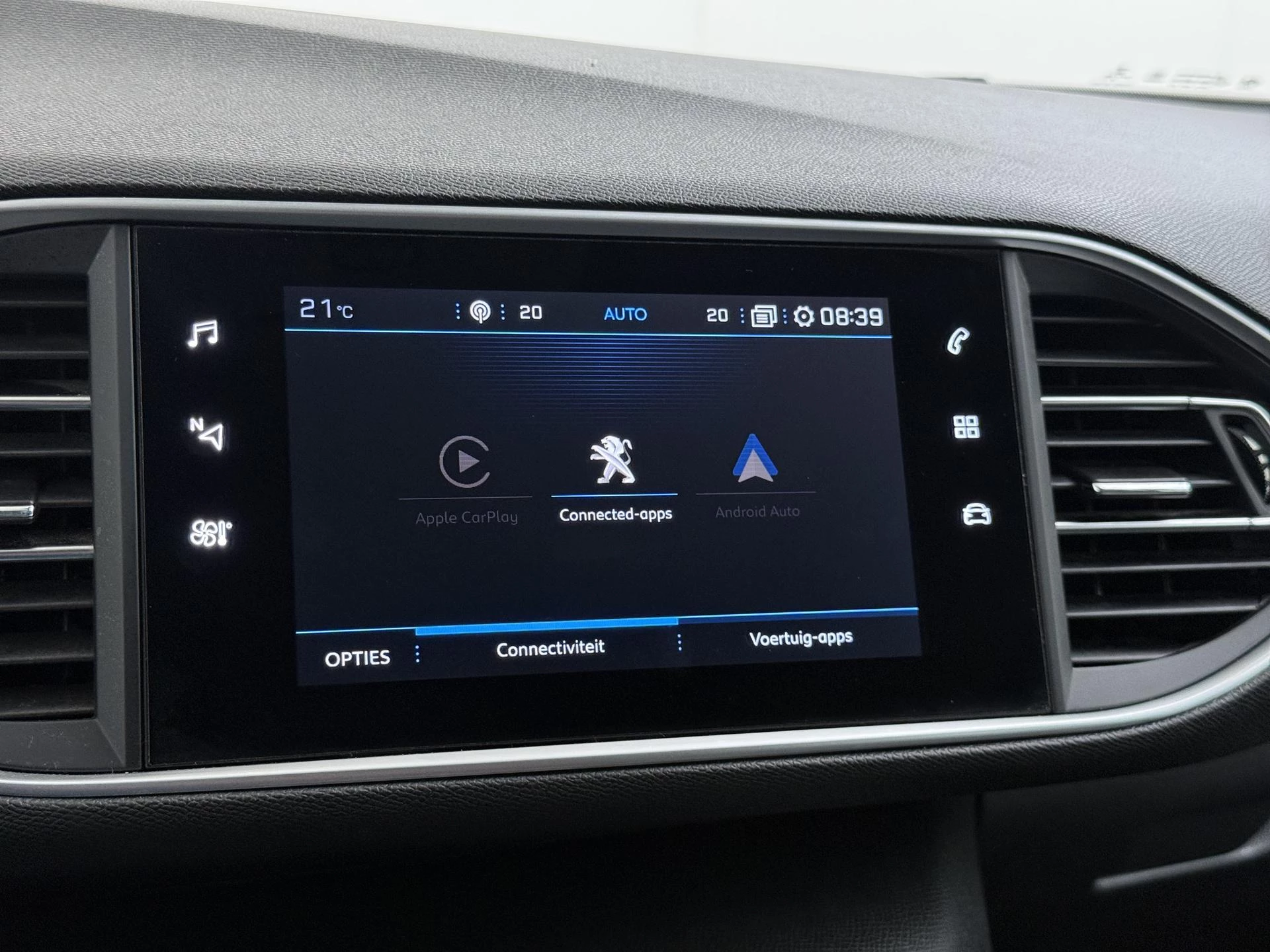 Peugeot-308-image-23