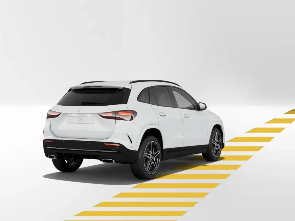 Mercedes-Benz-GLA 220-image-6