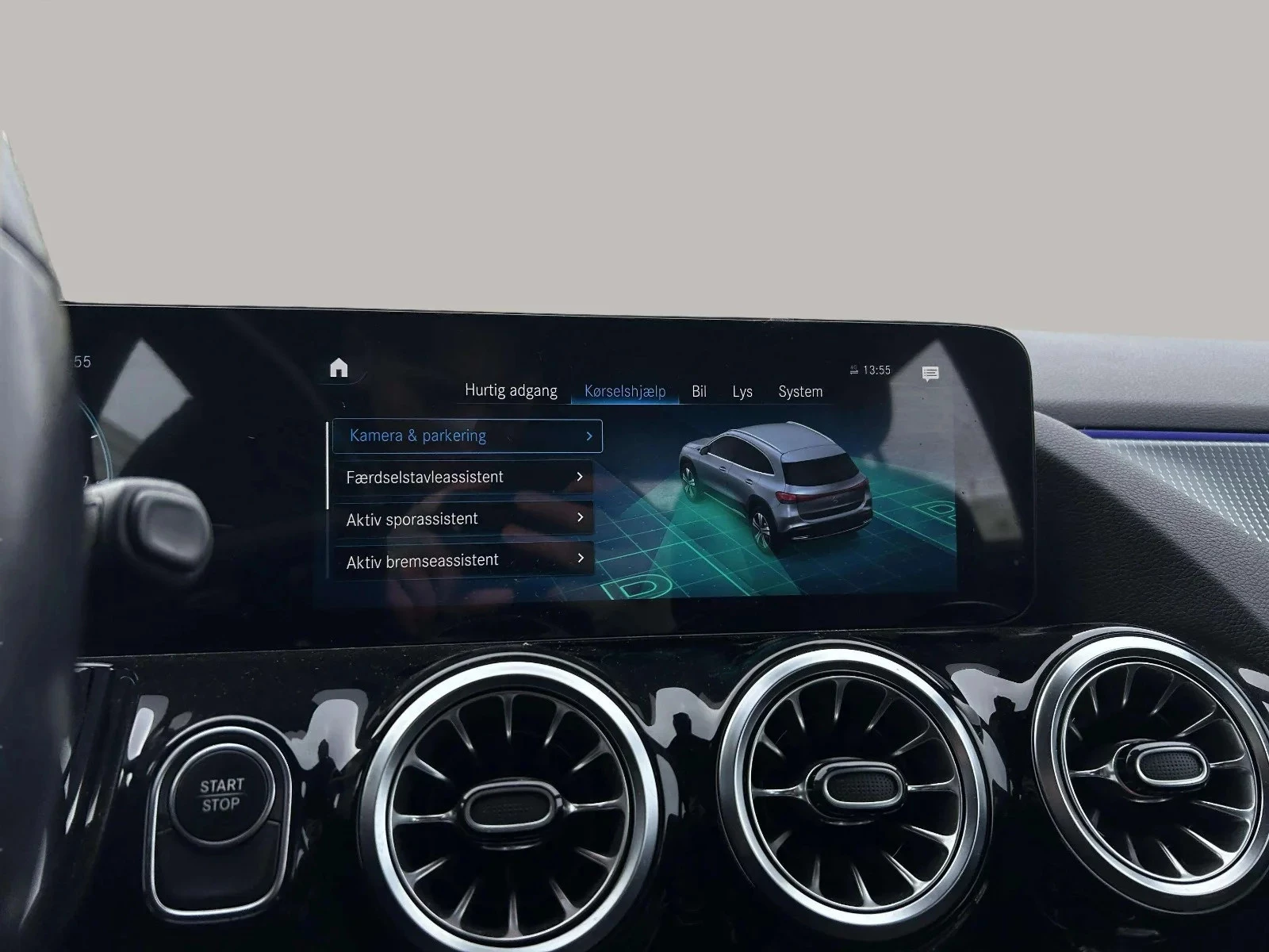 Mercedes-Benz-EQA-image-17