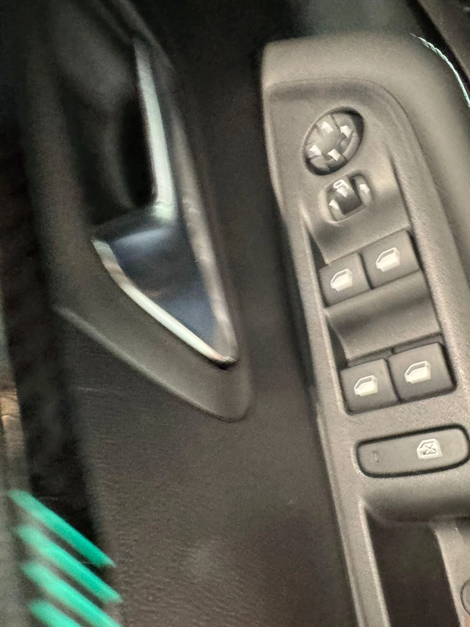 Peugeot-208-image-14