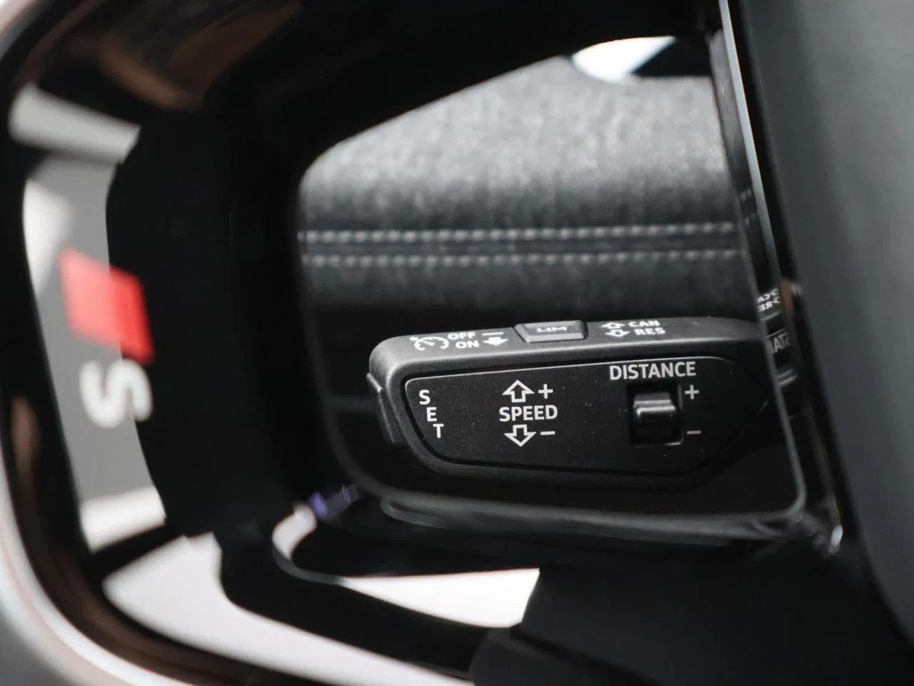 Audi-Q6 e-tron-image-17