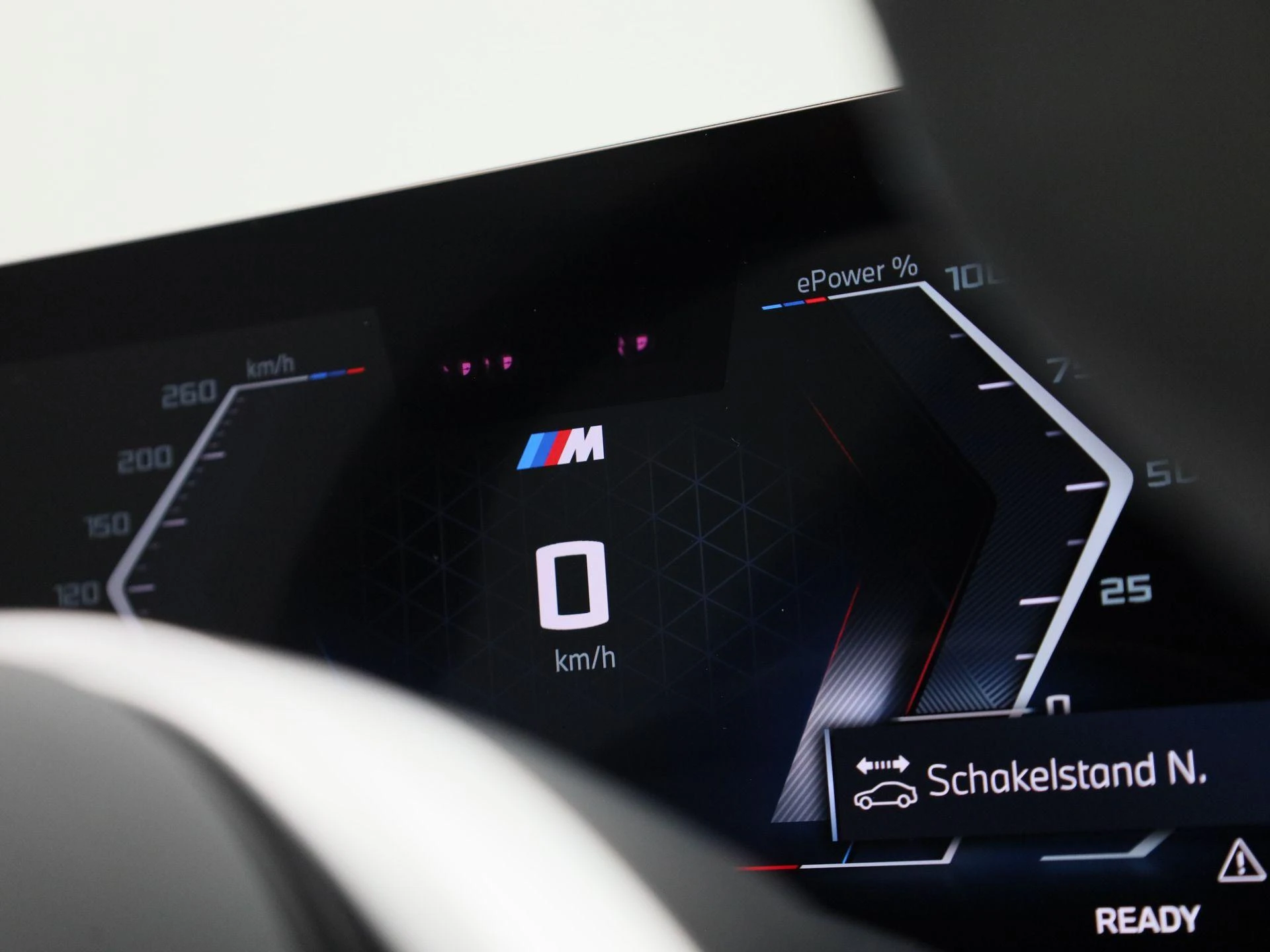 BMW-i4-image-24