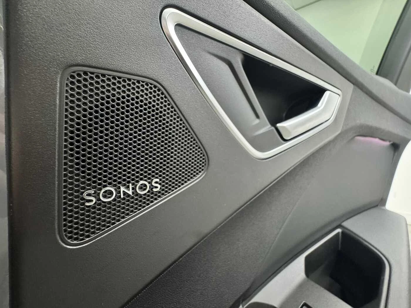 Audi-Q4 e-tron-image-31