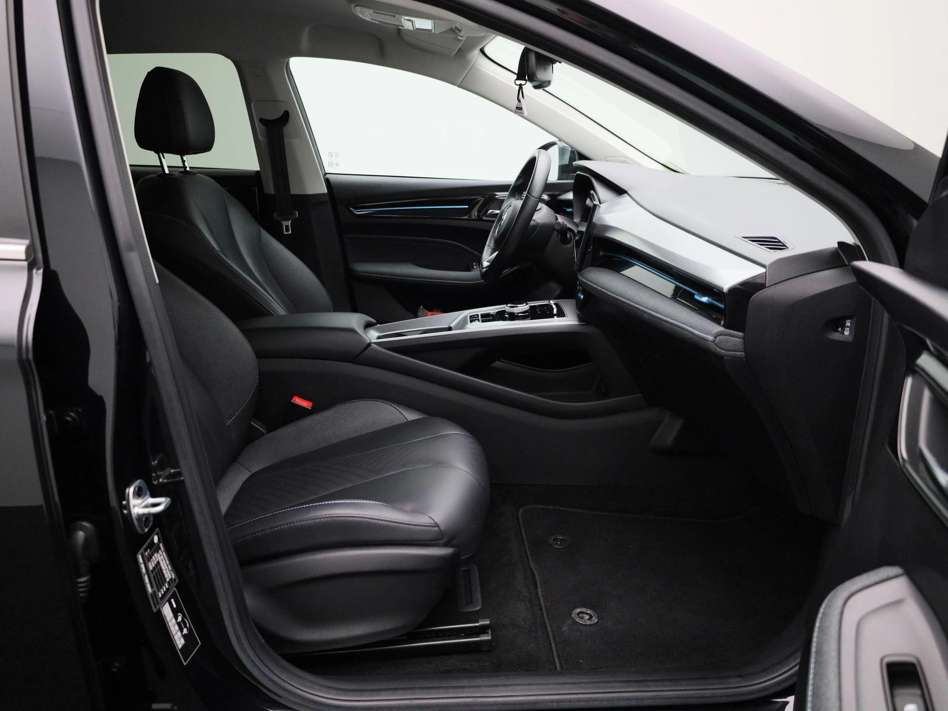 MG MG5 Electric Luxury Long Range 61 kWh