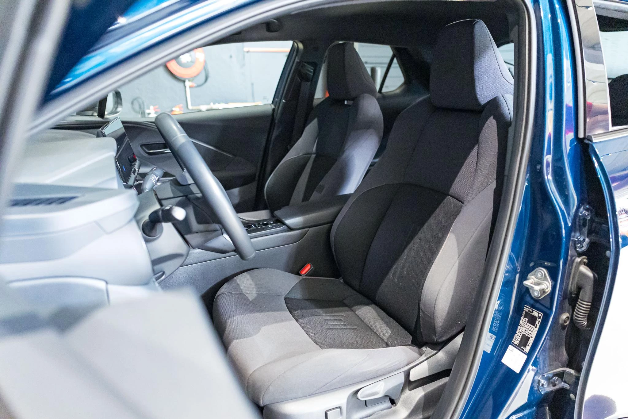 Toyota C-HR 1.8 VVT i-Hybrid C-Lub Mono-Tone E-CVT