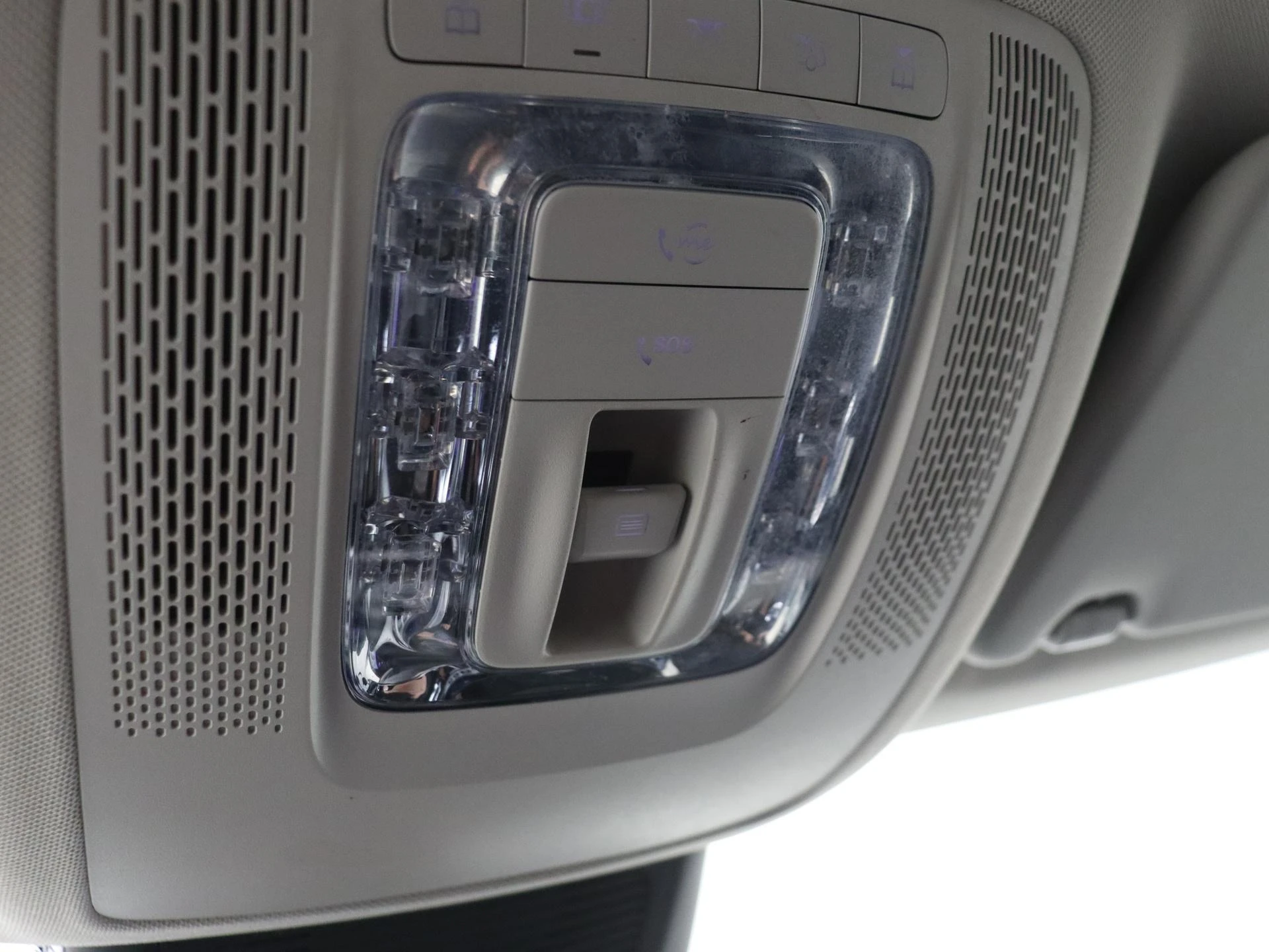 Mercedes-Benz-GLE-image-22