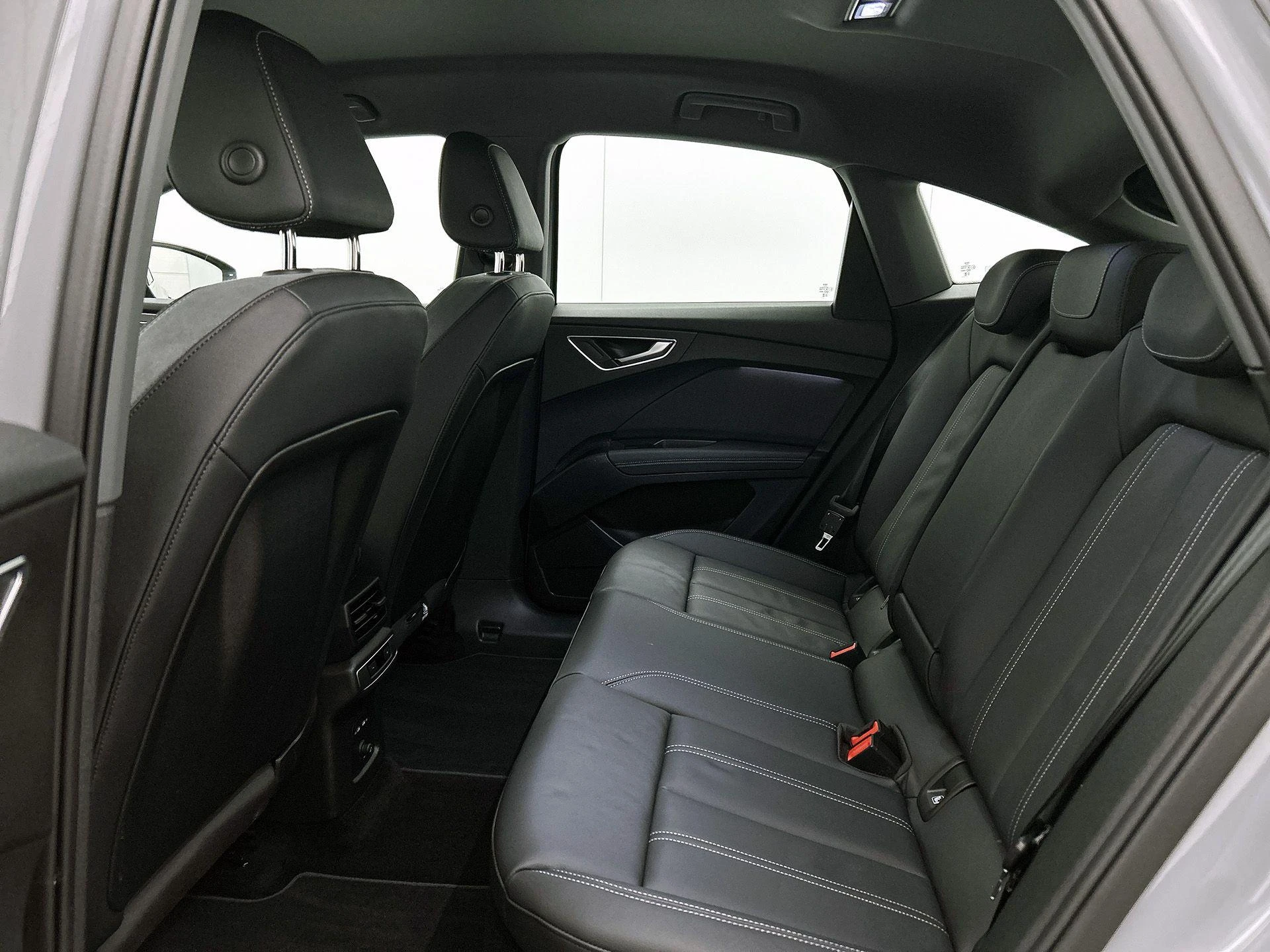 Audi-Q4 Sportback e-tron-image-26
