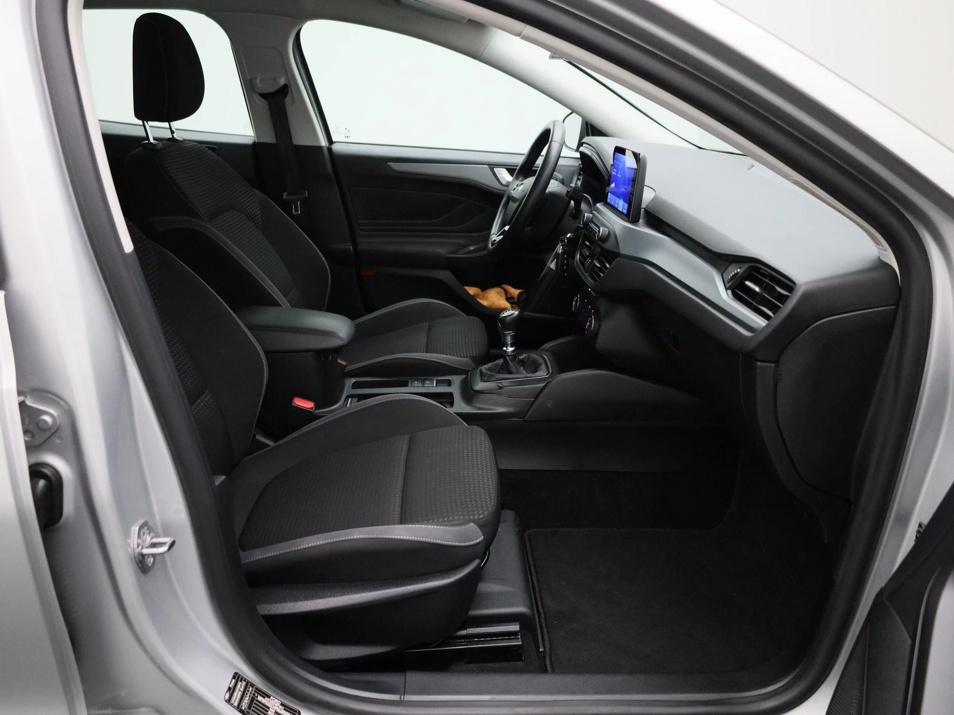 Ford Focus Wagon 1.0 EcoBoost Hybrid Connected