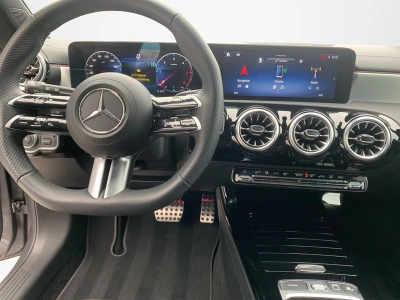 Mercedes-Benz CLA 200 d SB AMG KAMERA AHK LED NIGHT AMG Line