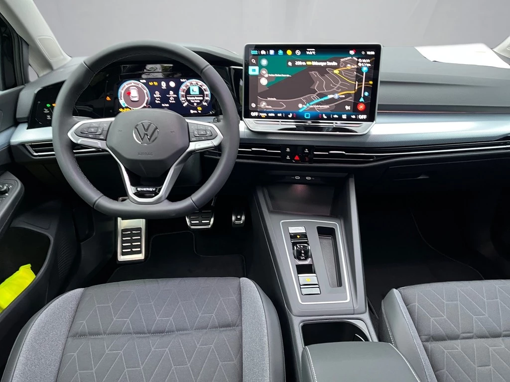 Volkswagen Golf 1,5 l eTSI 110 kW 7-DSG Life Energy AHK