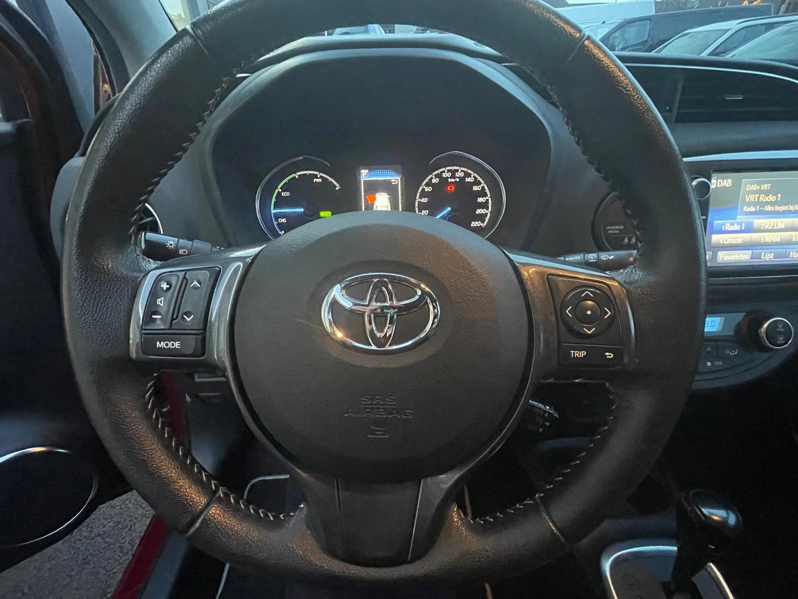 Toyota-Yaris-image-14