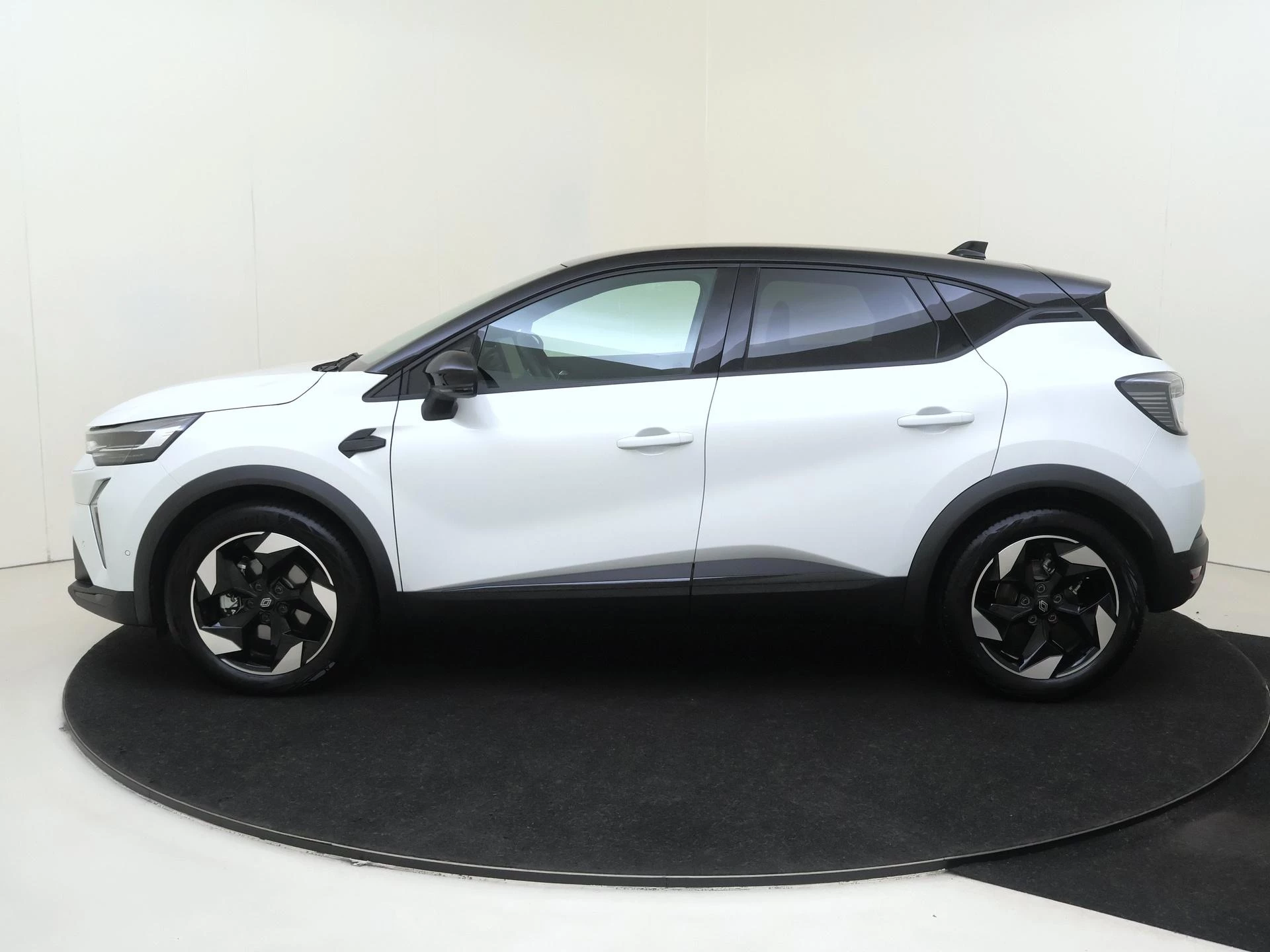 Renault Captur 1.8 E-Tech full hybrid 160 techno