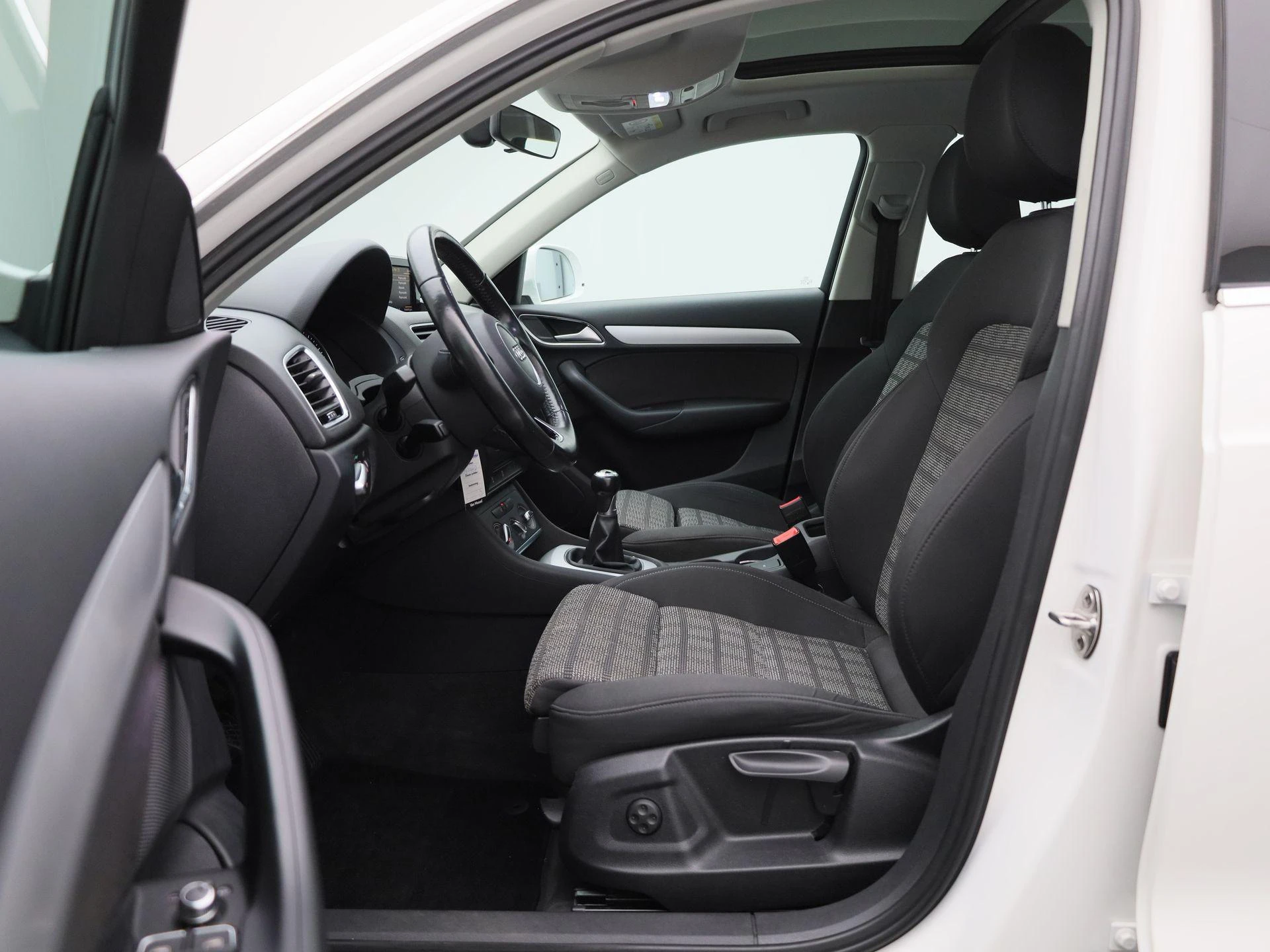 Audi-Q3-image-10