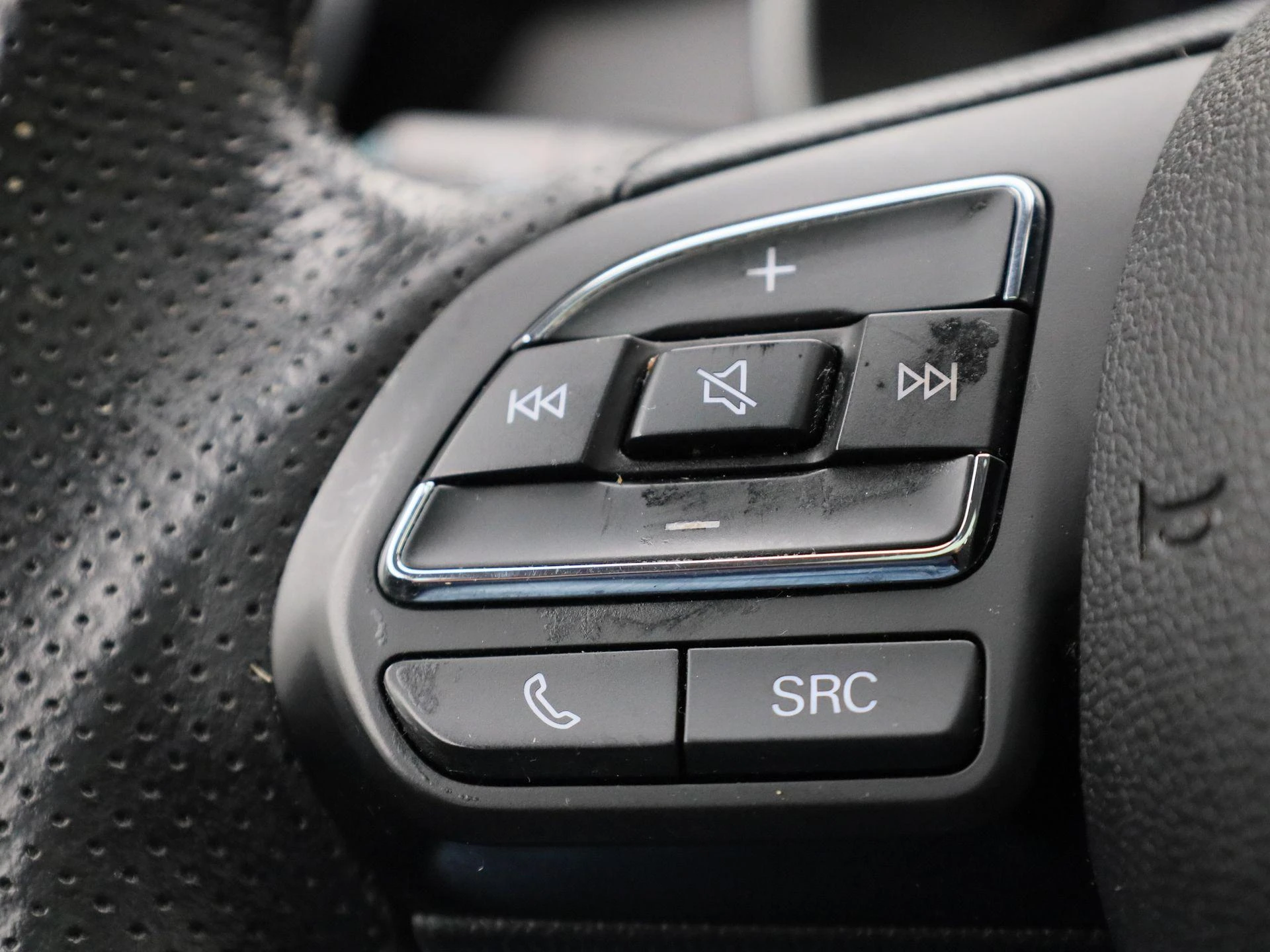MG-ZS EV-image-17