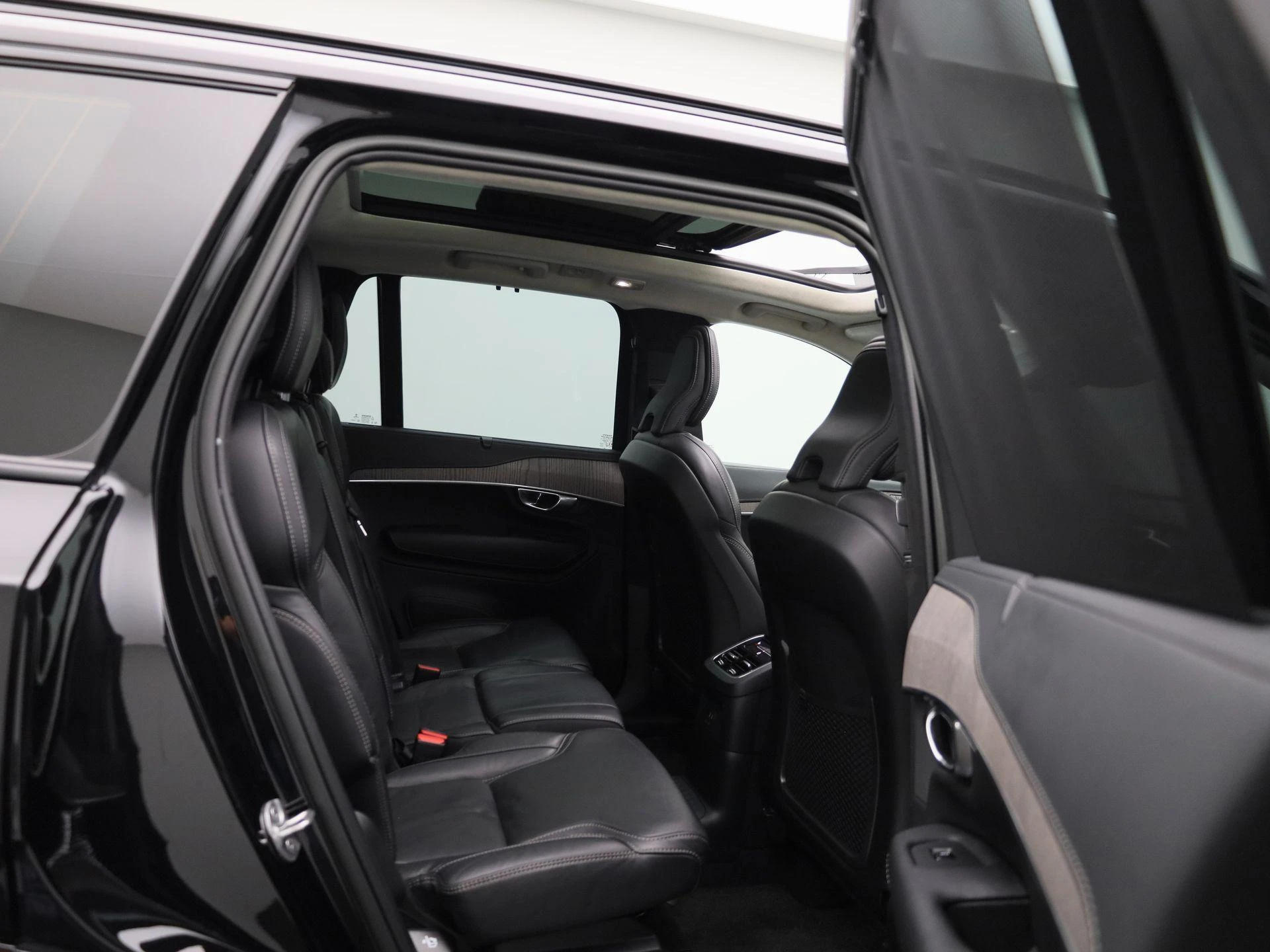Volvo-XC90-image-46