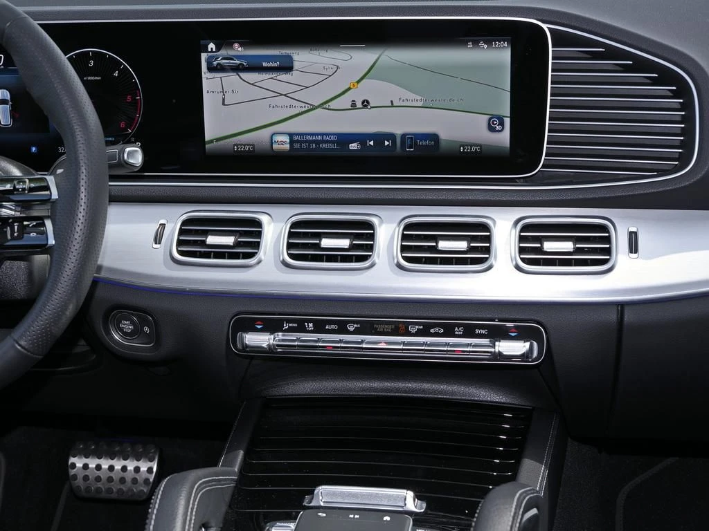 Mercedes-Benz-GLE 300 d-image-11