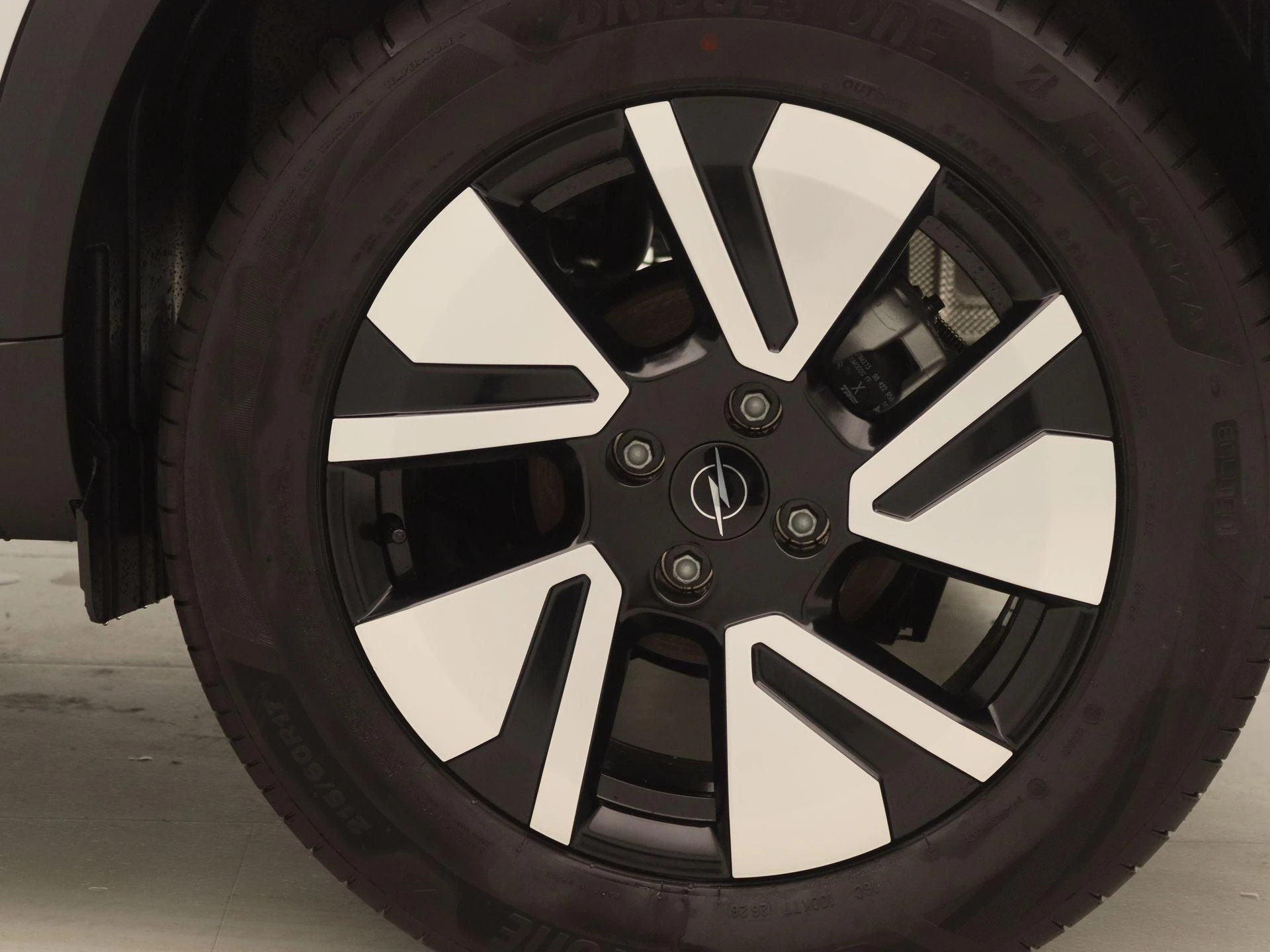 Opel-Frontera-image-15
