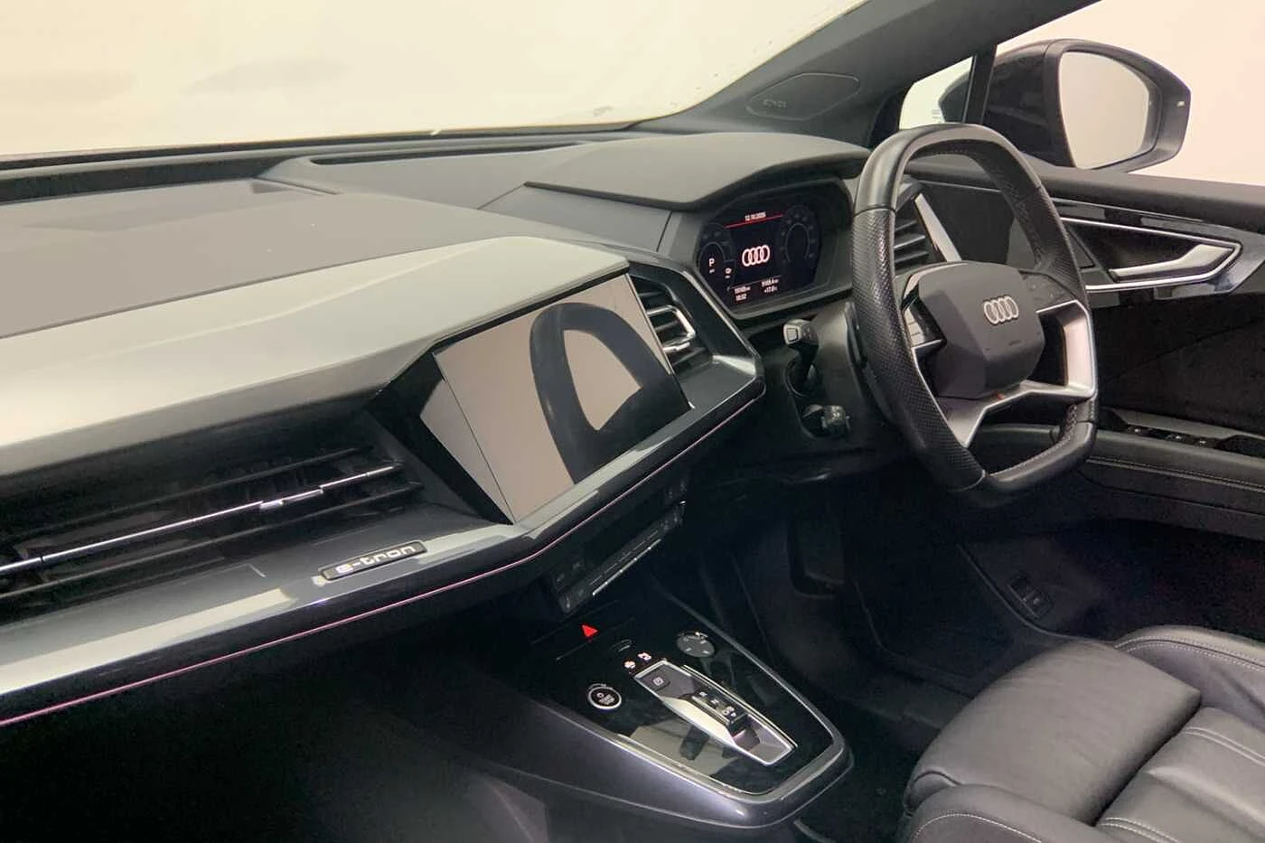 Audi-Q4 Sportback e-tron-image-11