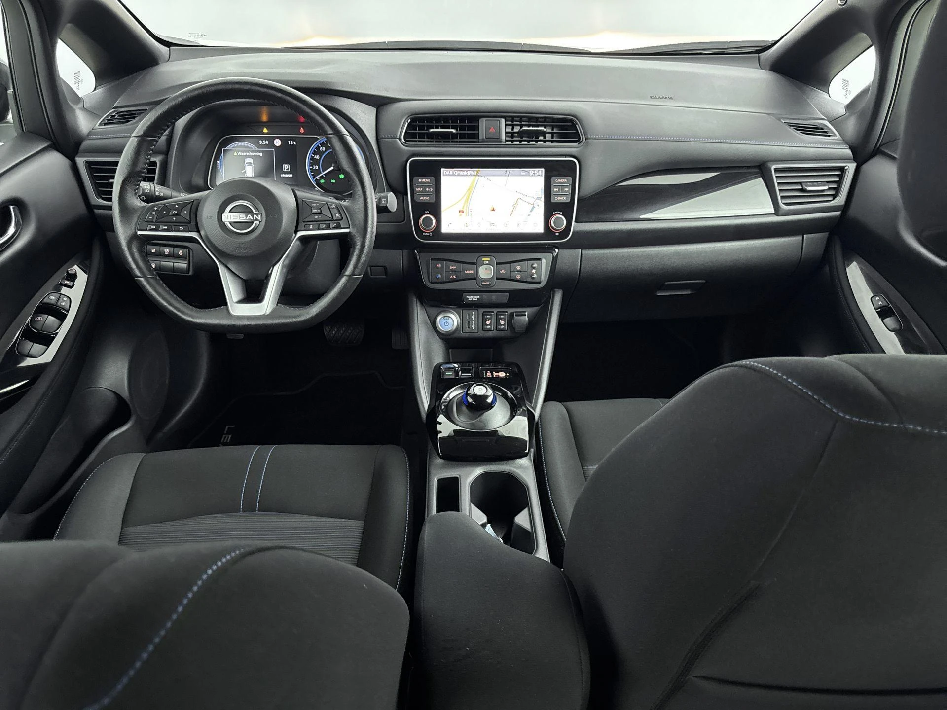 Nissan-Leaf-image-15