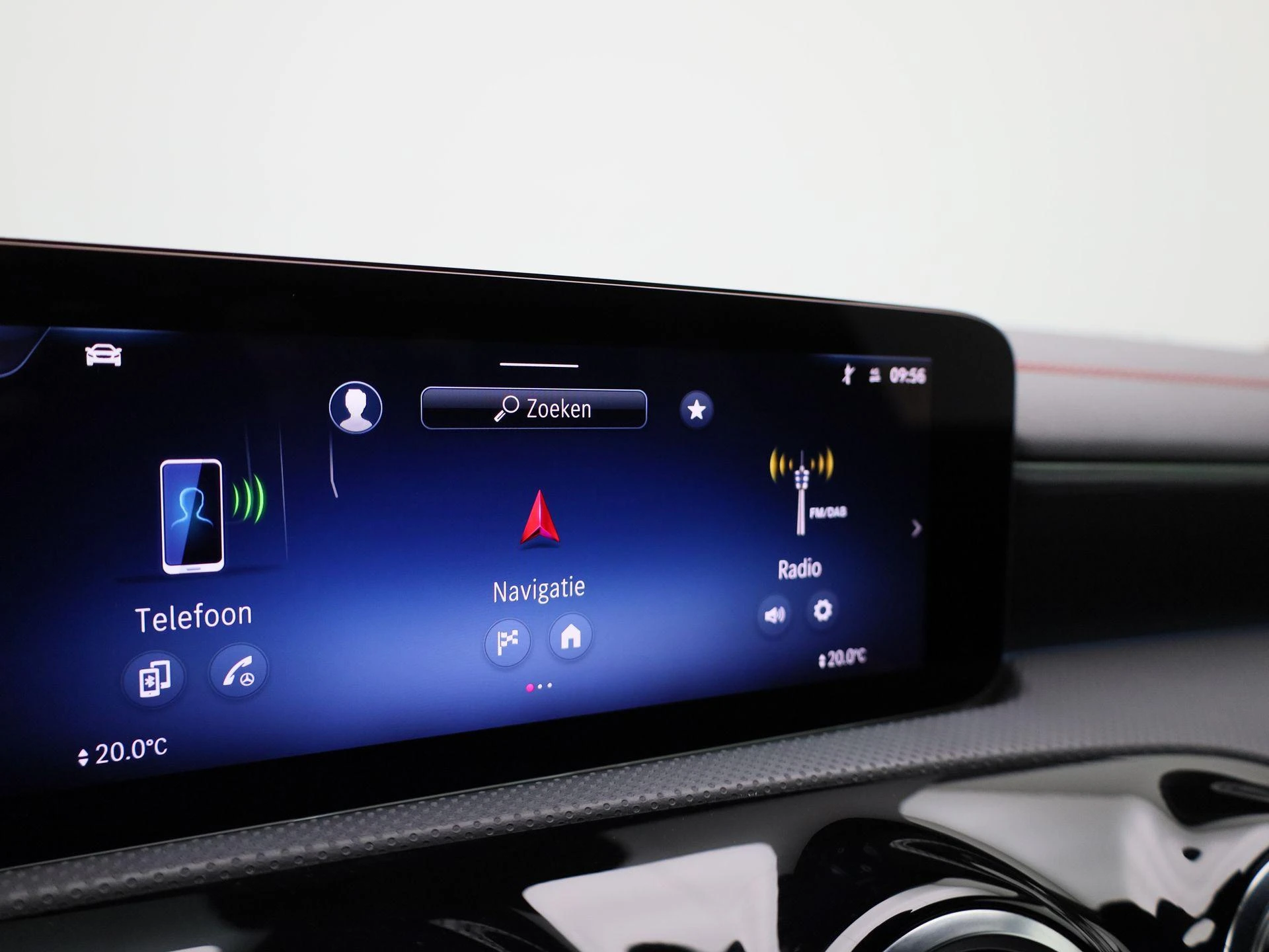 Mercedes-Benz-CLA-image-14