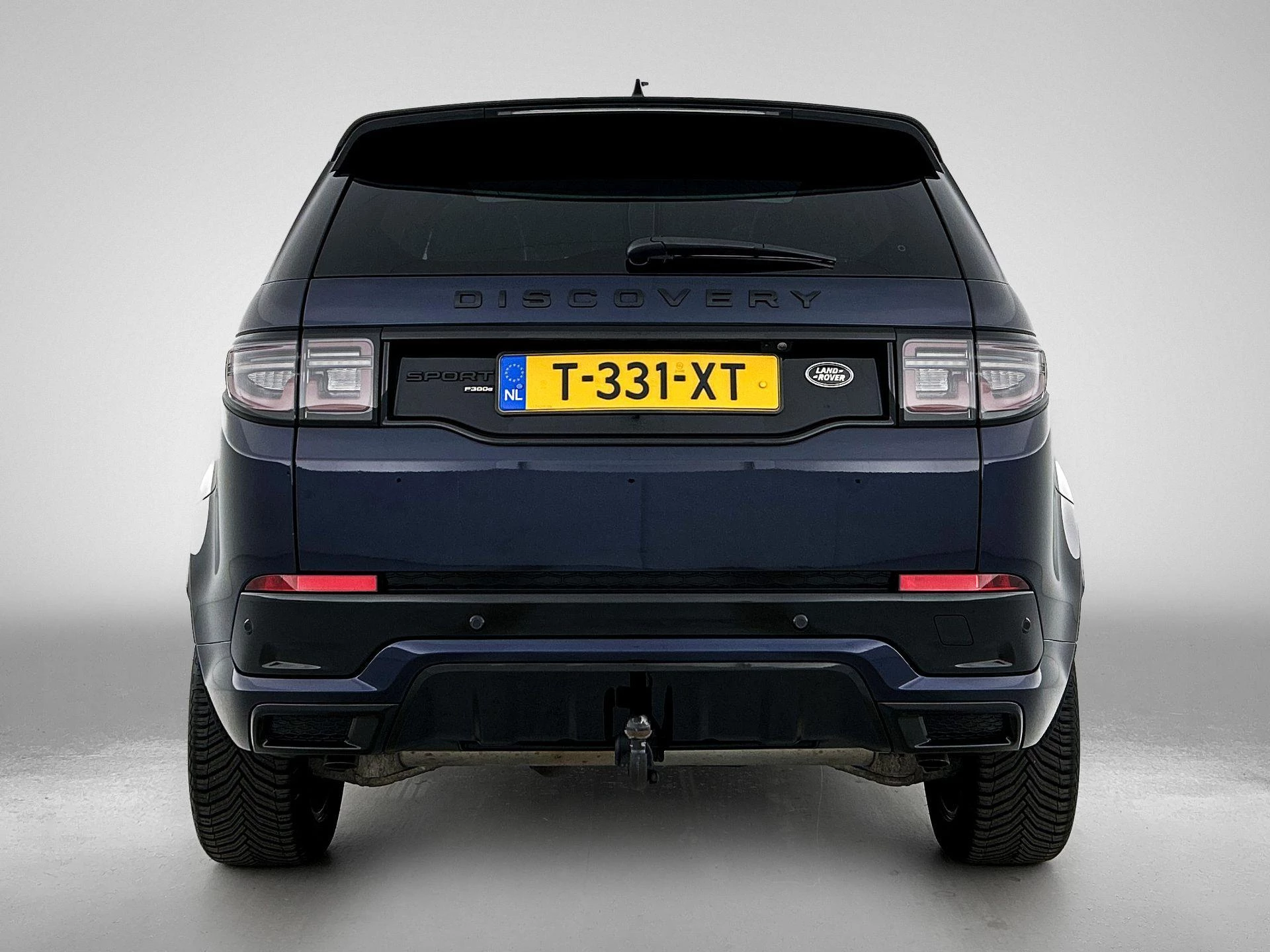 Land Rover-Discovery Sport-image-2