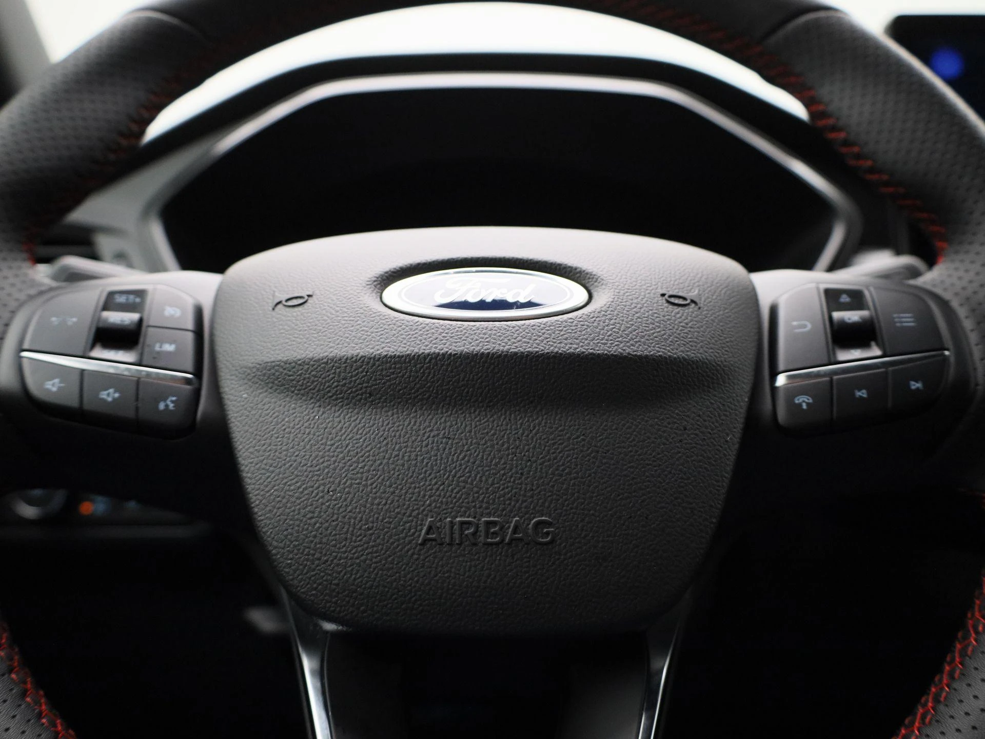Ford-Kuga-image-24
