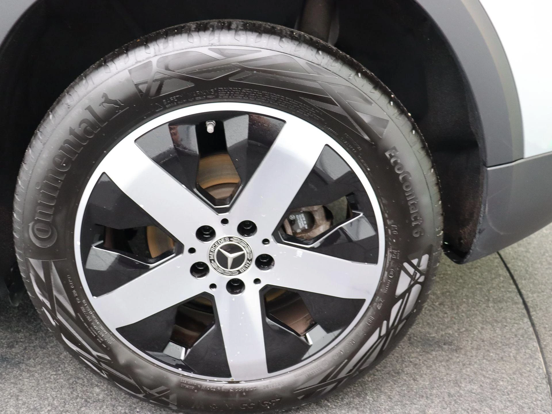 Mercedes-Benz GLB 180 Luxury Line + CARPLAY + TREKHAAK + NIGHTPAKKET +