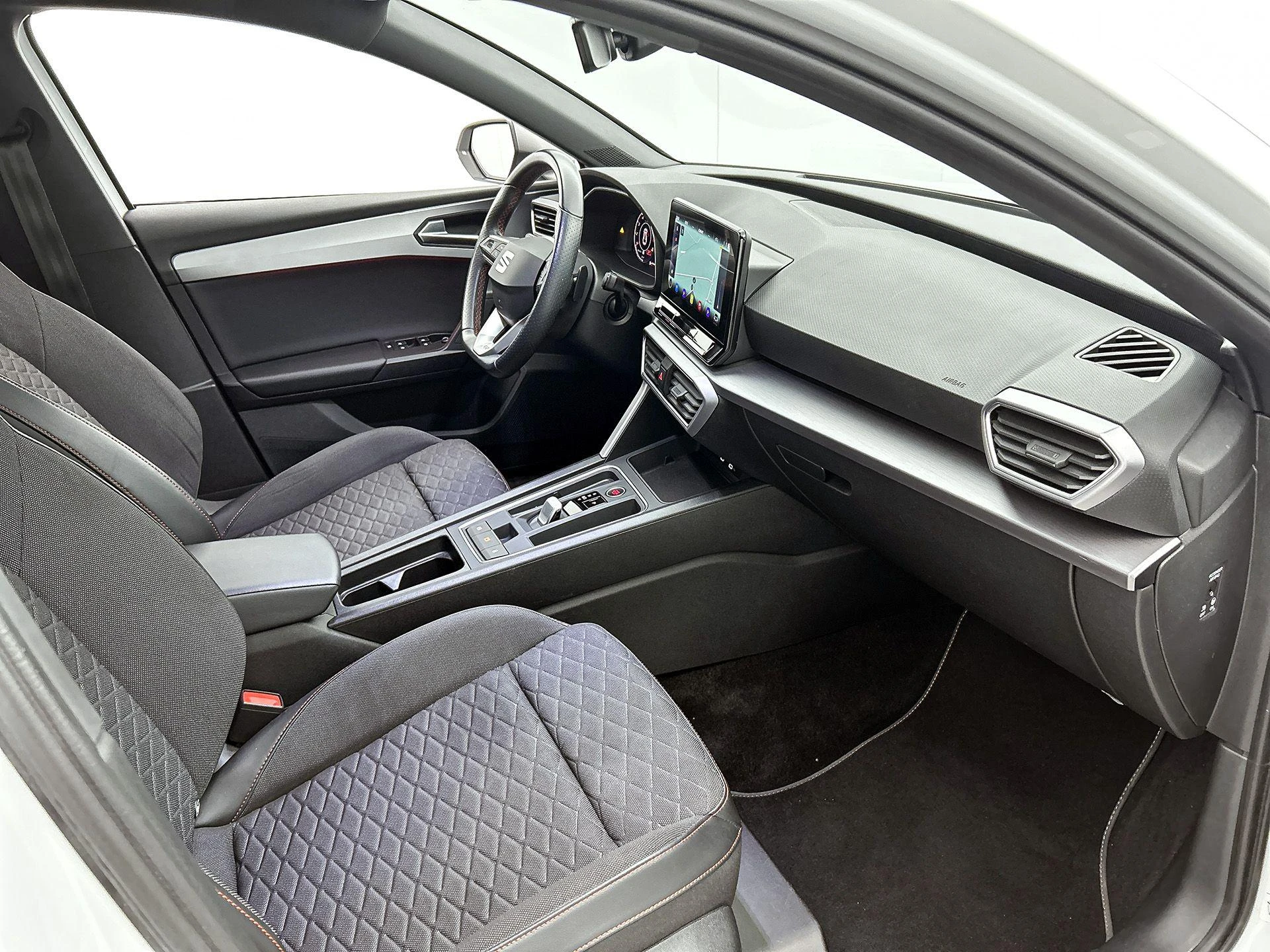 SEAT-Leon-image-20