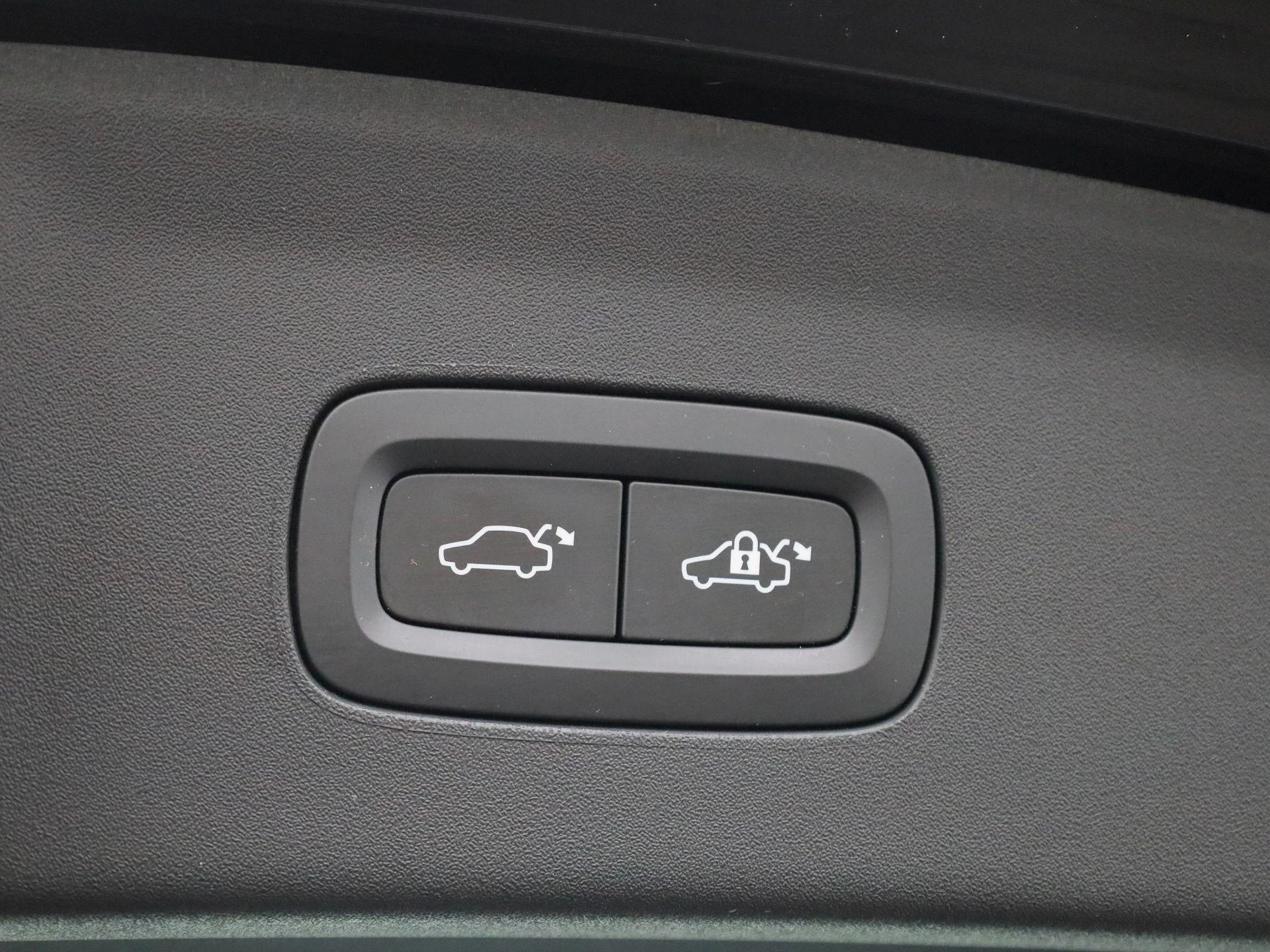 Polestar-2-image-13