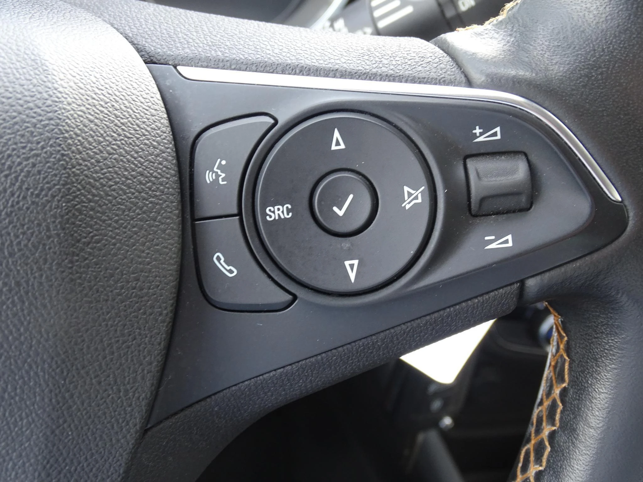 Opel-Crossland X-image-17