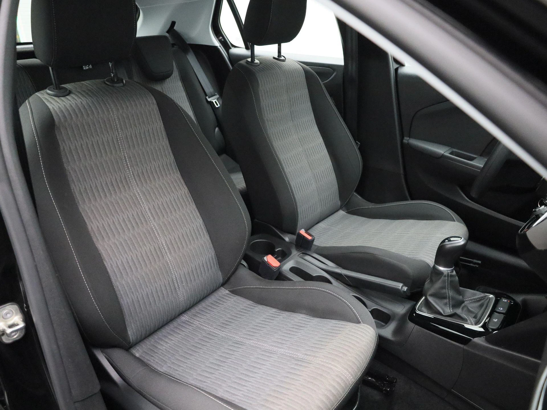 Opel-Corsa-image-10