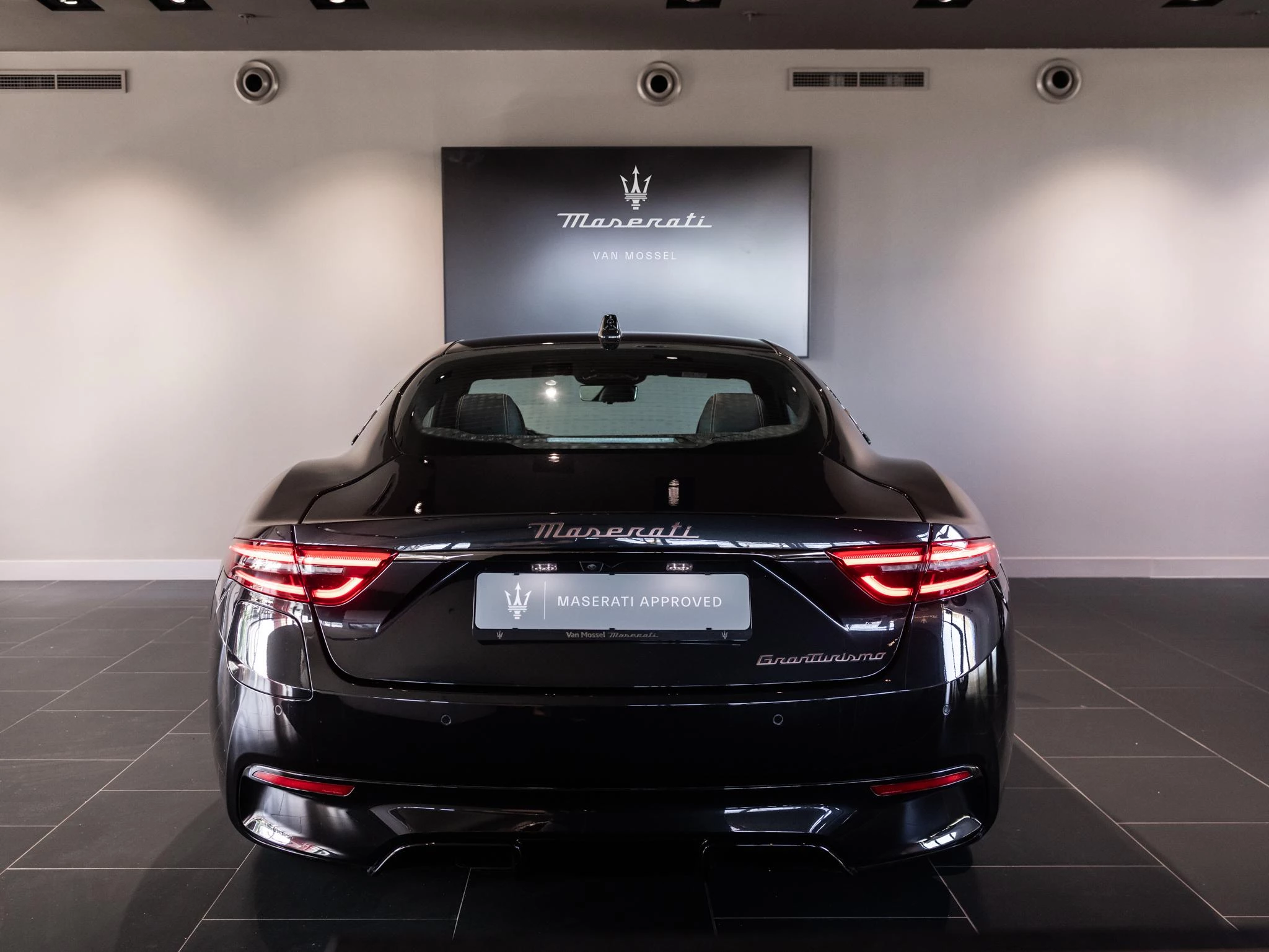 Maserati-GranTurismo-image-5