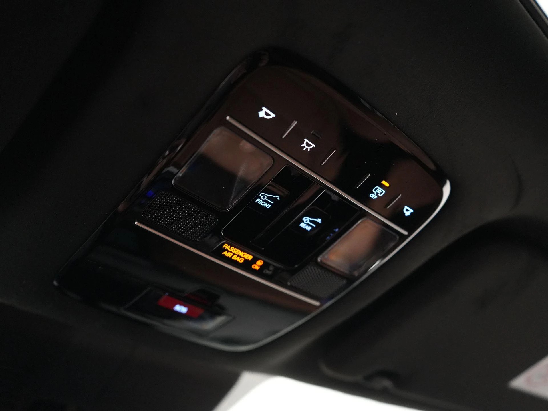 Hyundai-Santa Fe-image-21