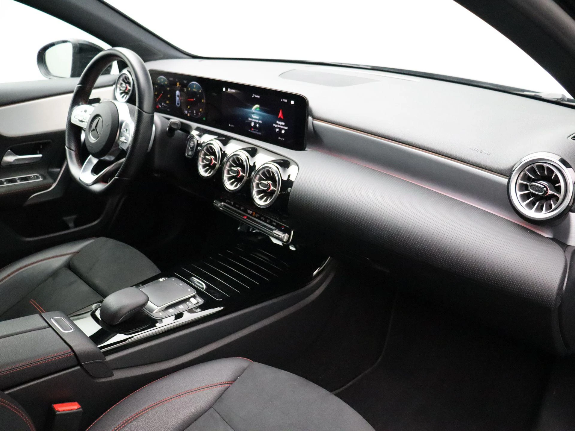 Mercedes-Benz-A-Klasse-image-25