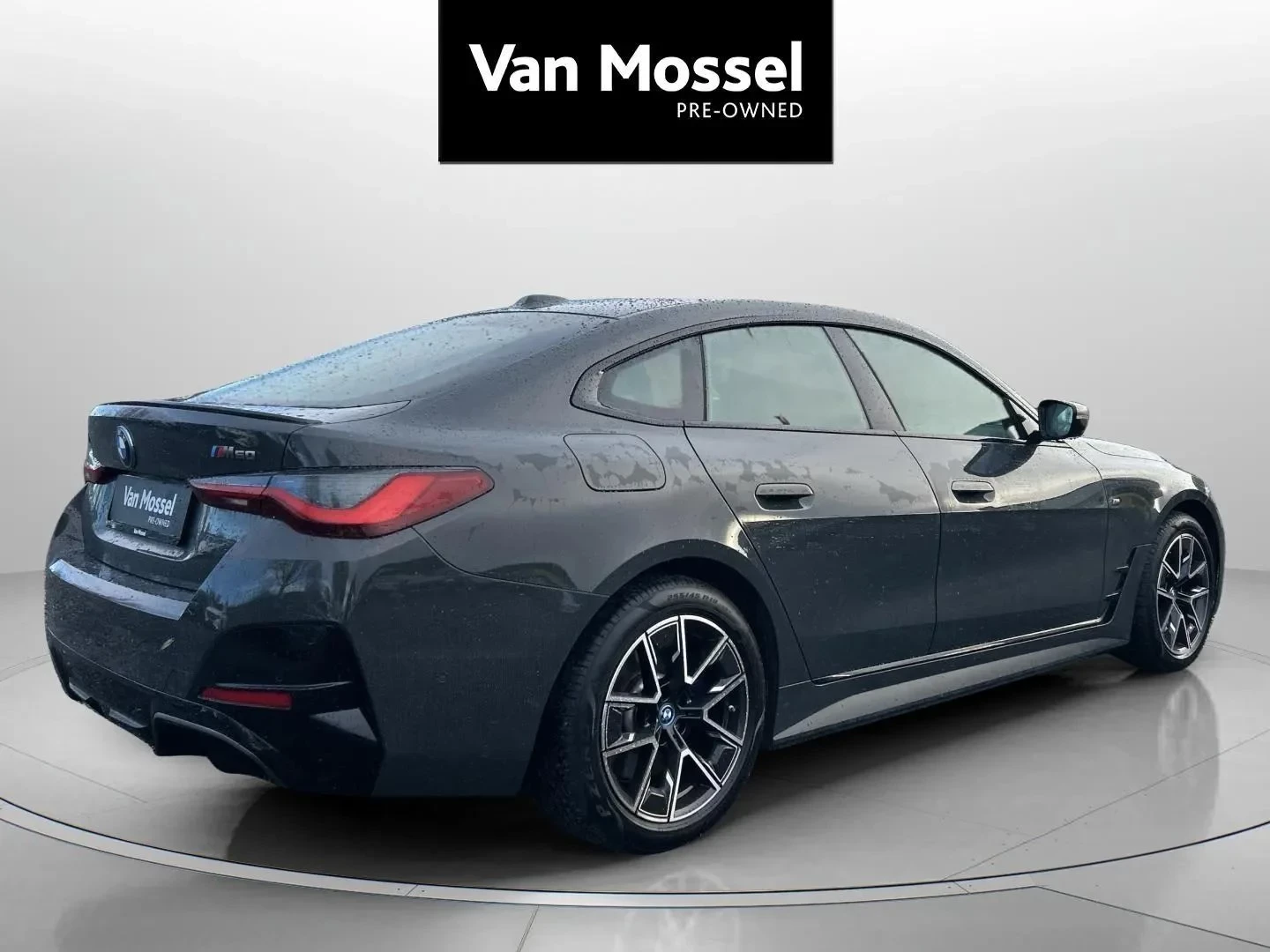 BMW-i4-image-4