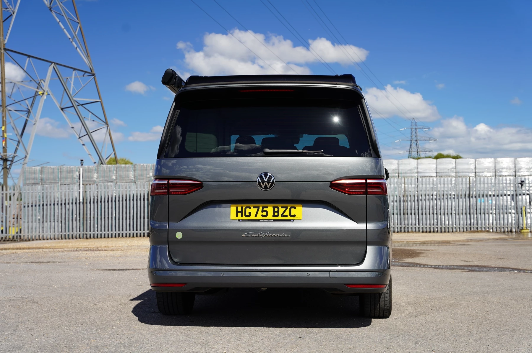 Volkswagen-California-image-12