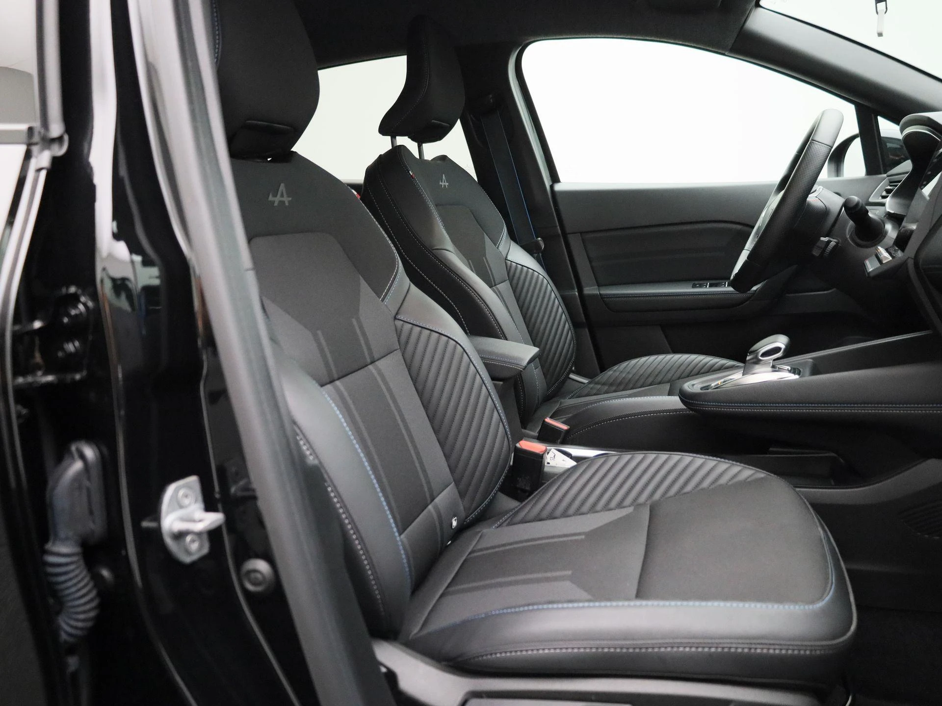 Renault-Captur-image-36