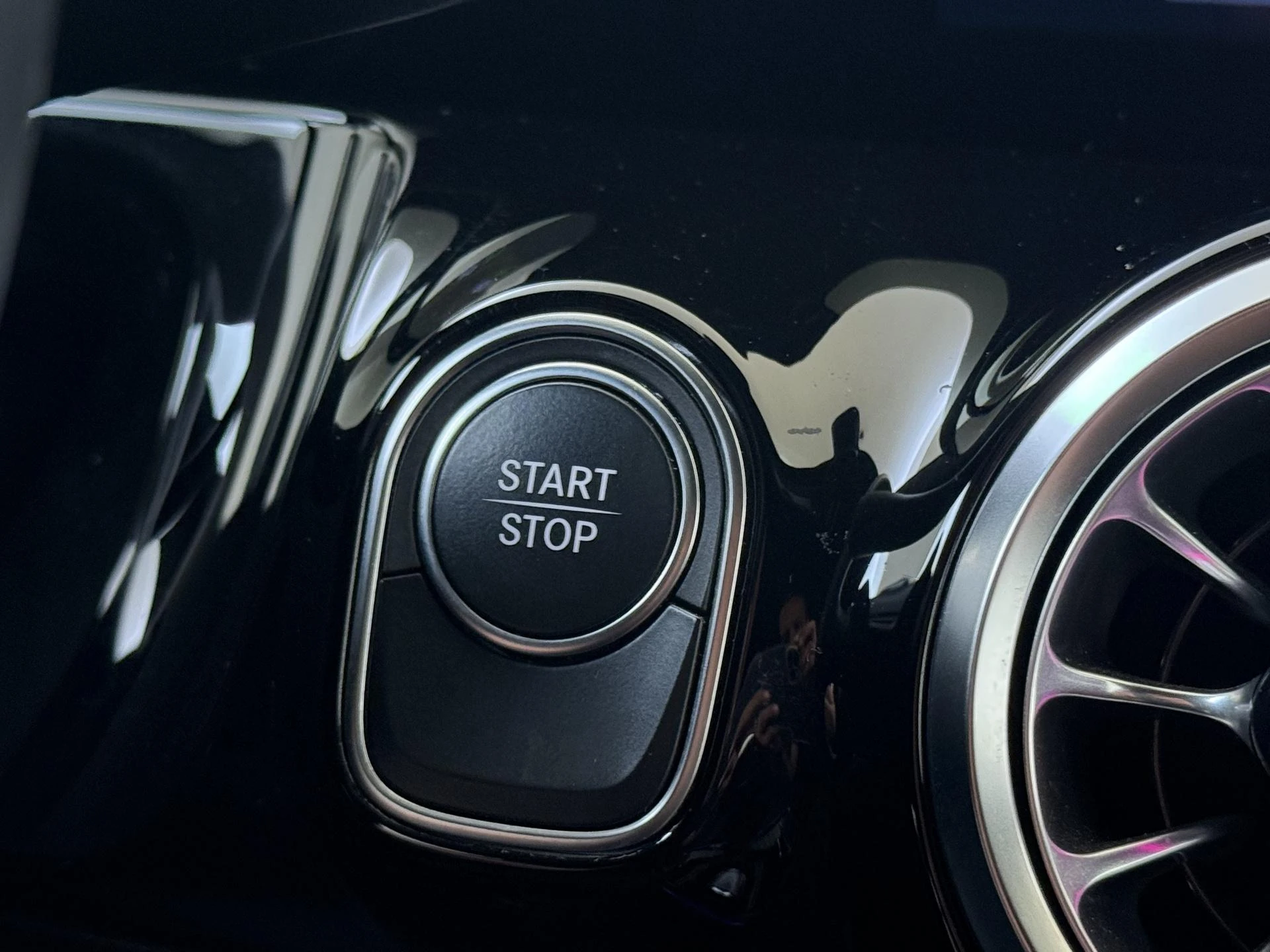 Mercedes-Benz-EQA-image-21