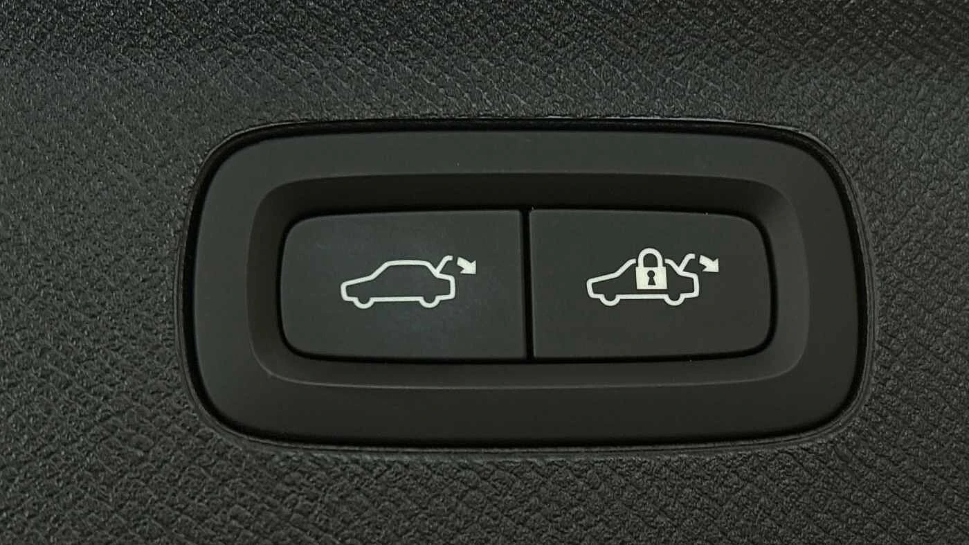Volvo-XC90-image-35