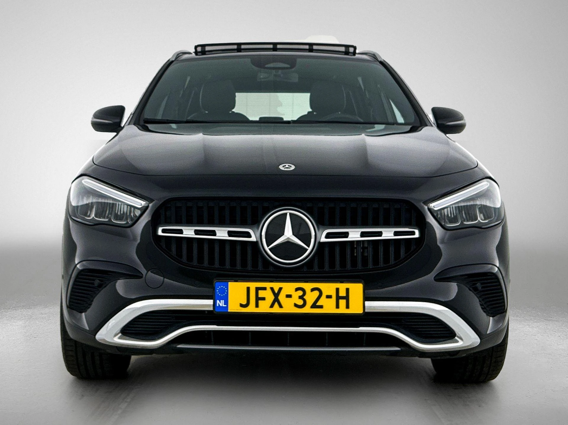 Mercedes-Benz-GLA-image-4