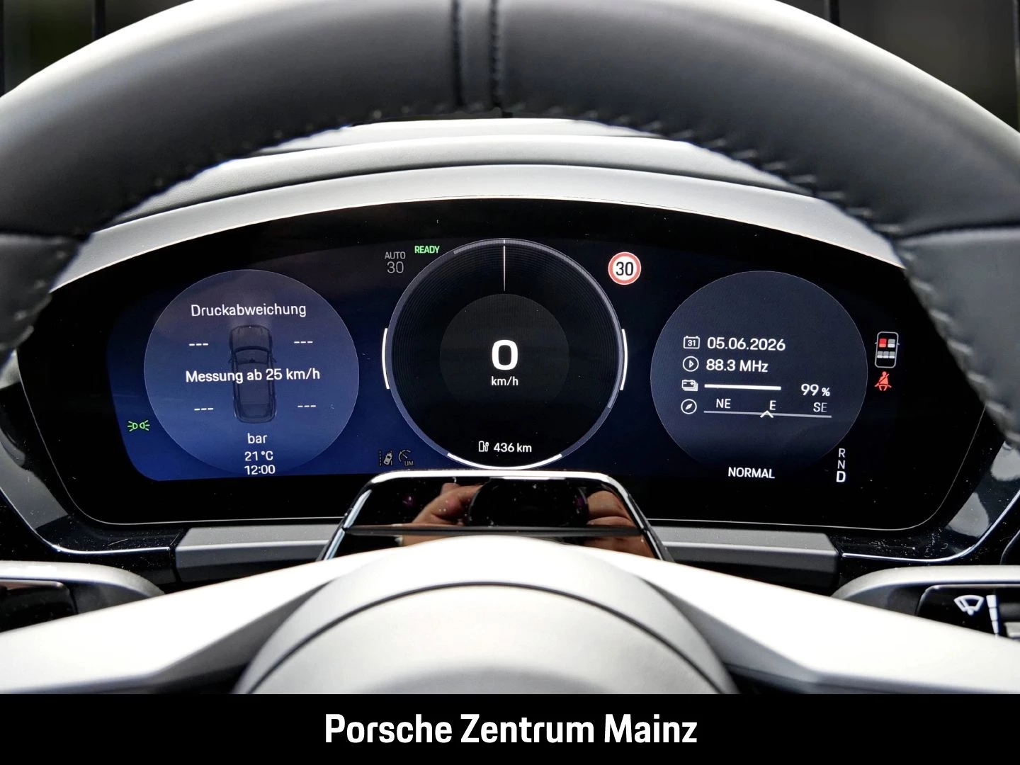 Porsche-Macan-image-17