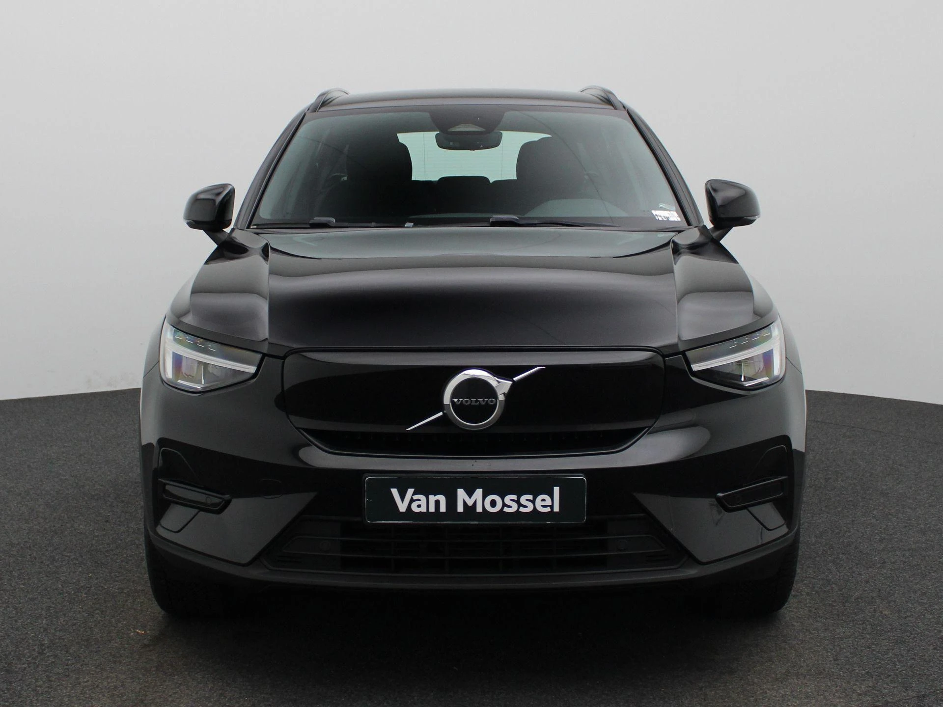 Volvo-XC40-image-2