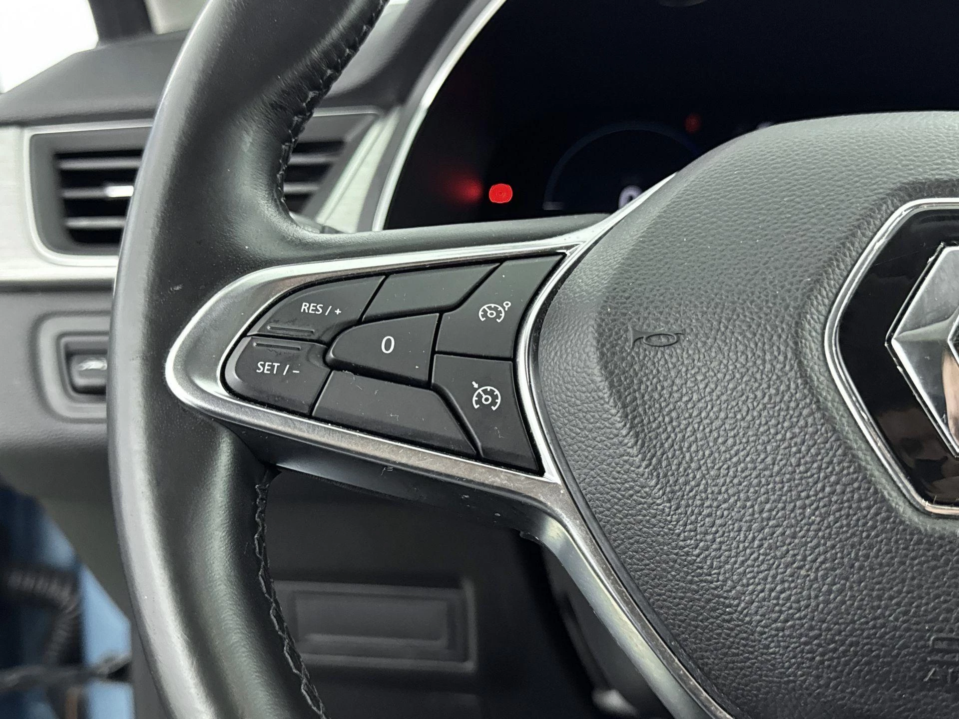 Renault-Captur-image-5