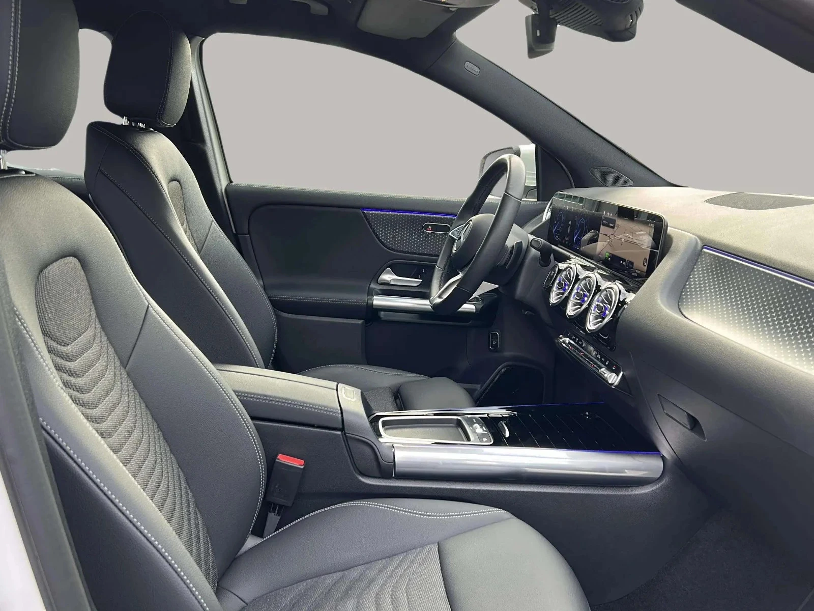 Mercedes-Benz-EQA-image-13