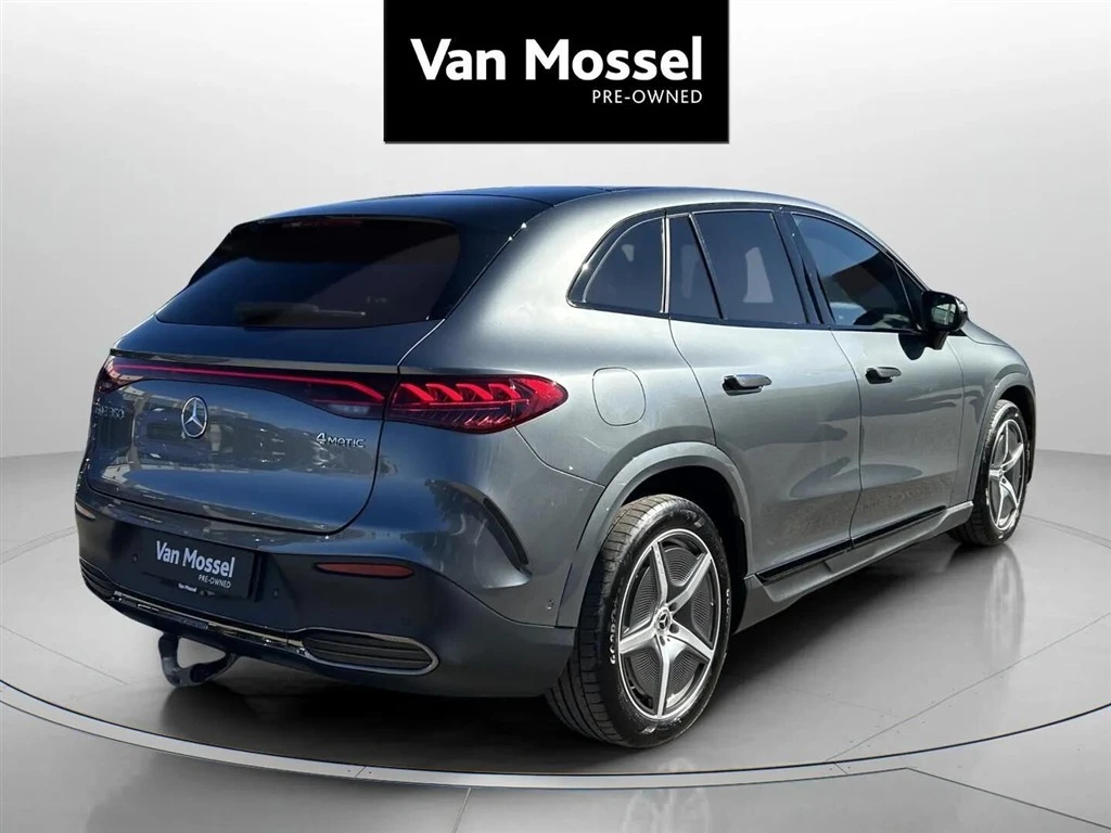 Mercedes-Benz-EQE-image-4