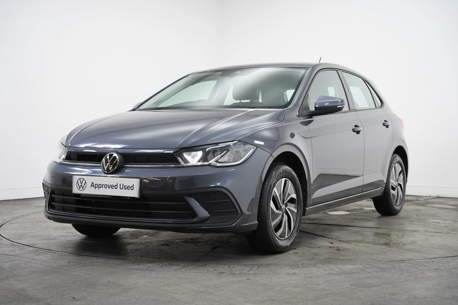 Volkswagen-Polo-image-35