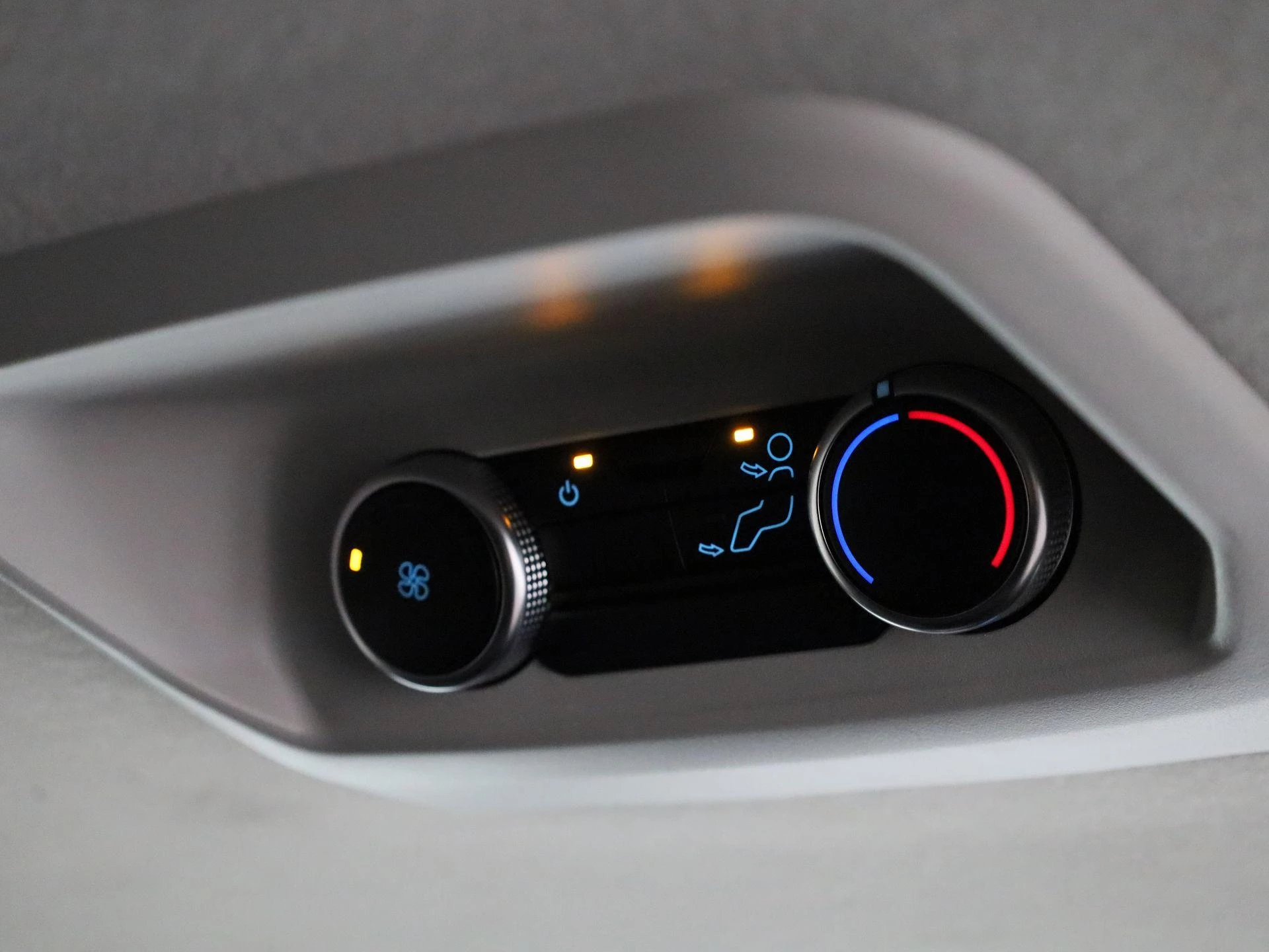 Ford-Transit Custom-image-33