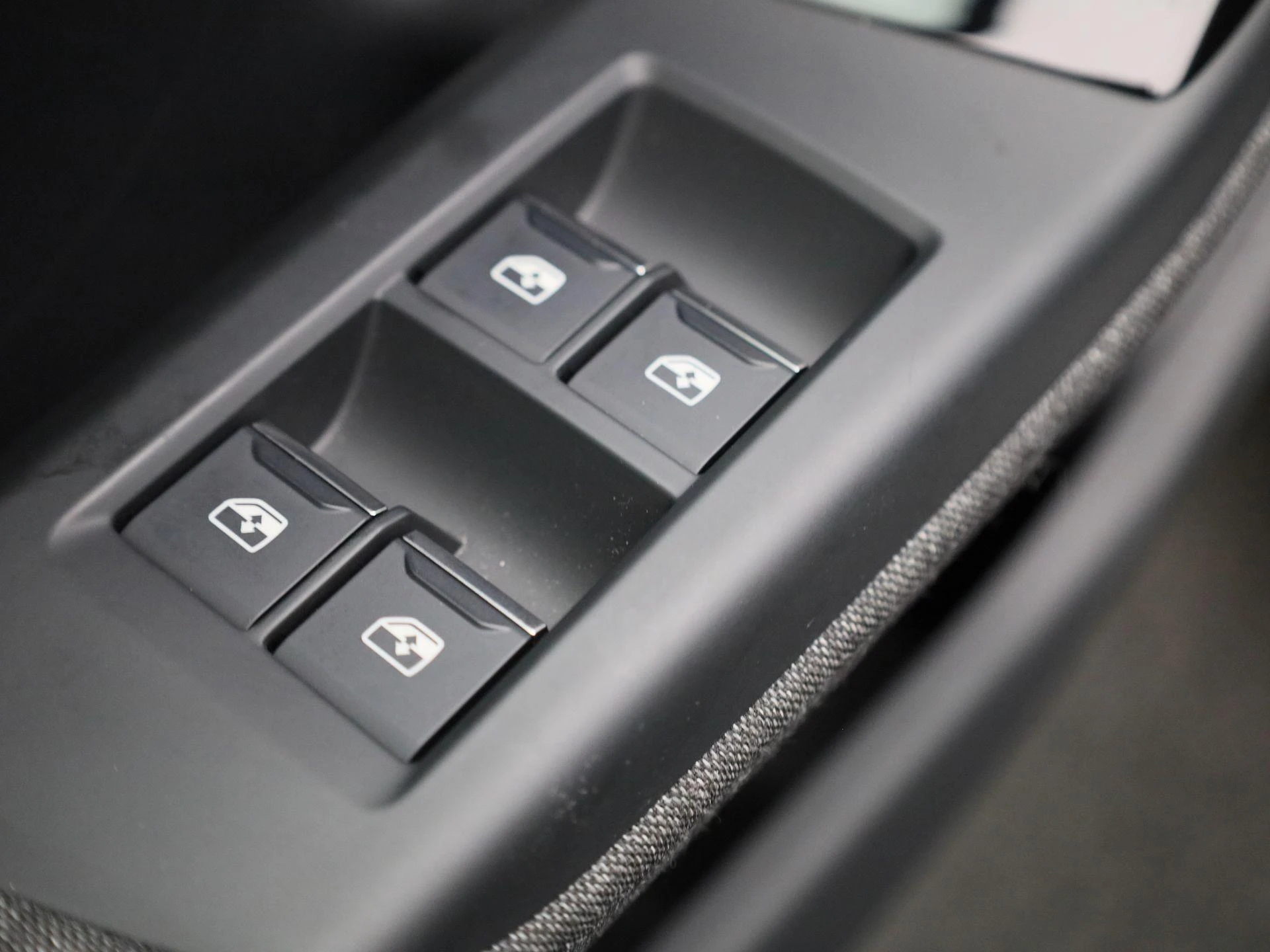 Audi-Q6 e-tron-image-36